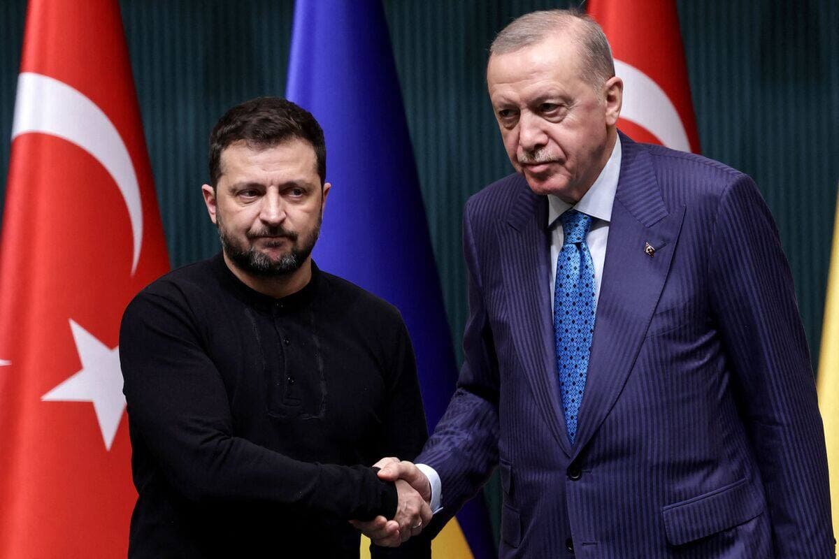 Le président ukrainien Volodymyr Zelensky et le président turc Recep Tayyip Erdoğan