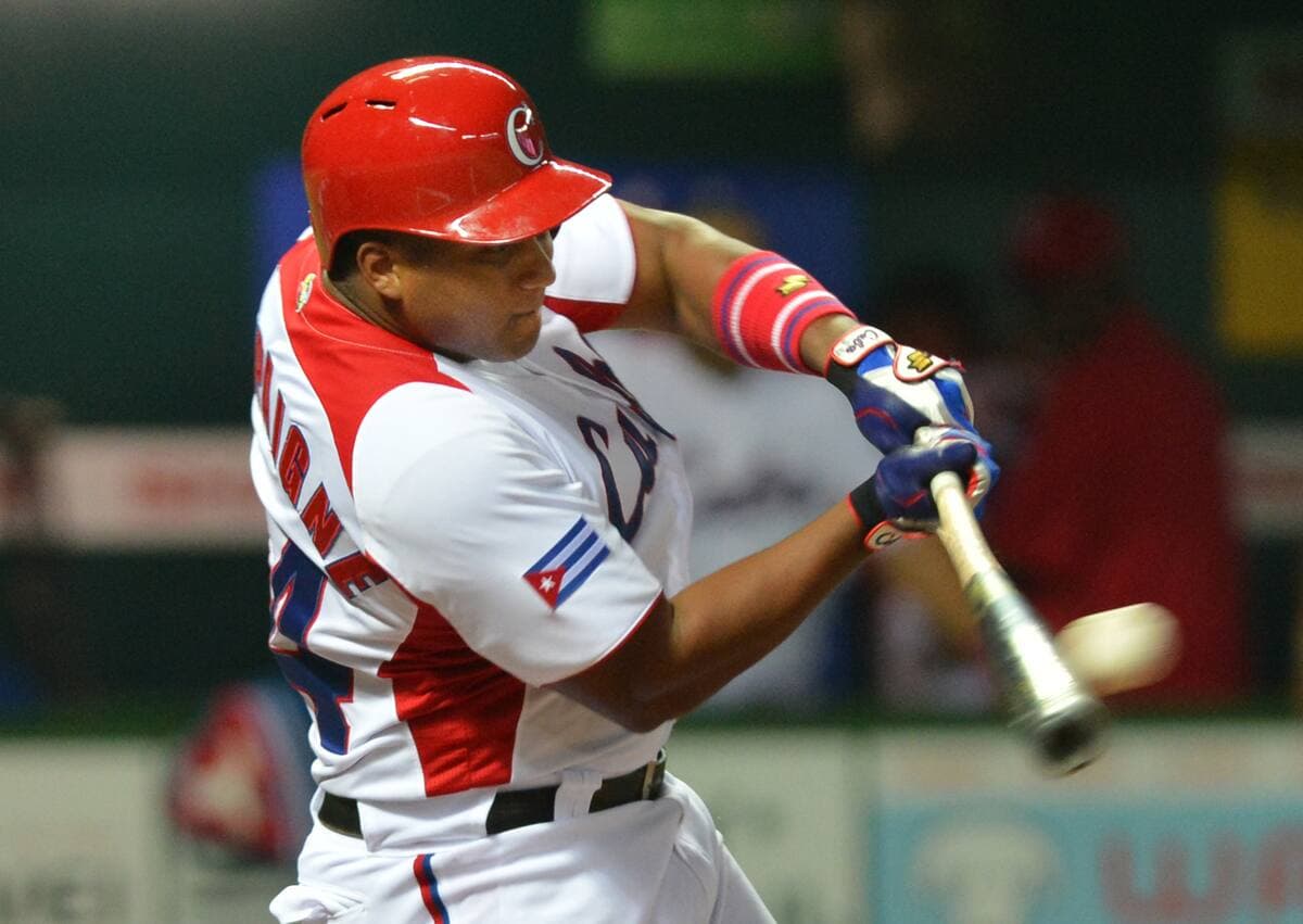 Alfredo Despaigne représente l'équipe cubaine.