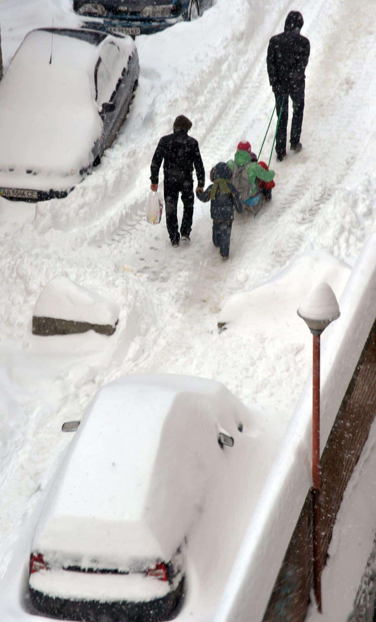 Journée de neige en Ukraine.