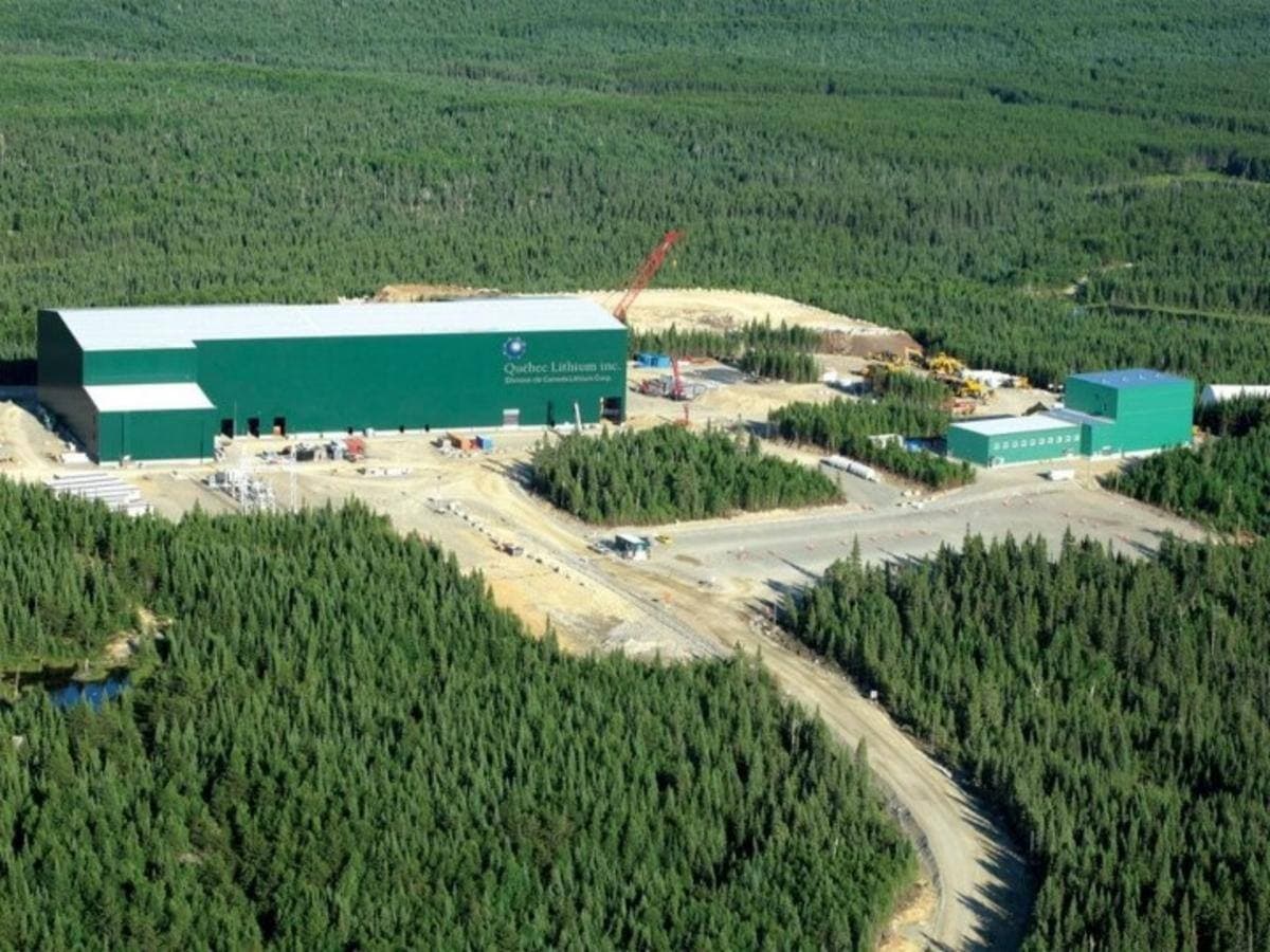 Le ministre de l’Économie, Pierre Fitzgibbon, a de nouveau affirmé, jeudi, que Sayona, l’acheteur australien, s’est engagé à ce que les première et deuxième transformations des matières extraites à La Corne en Abitibi soient effectuées au Québec