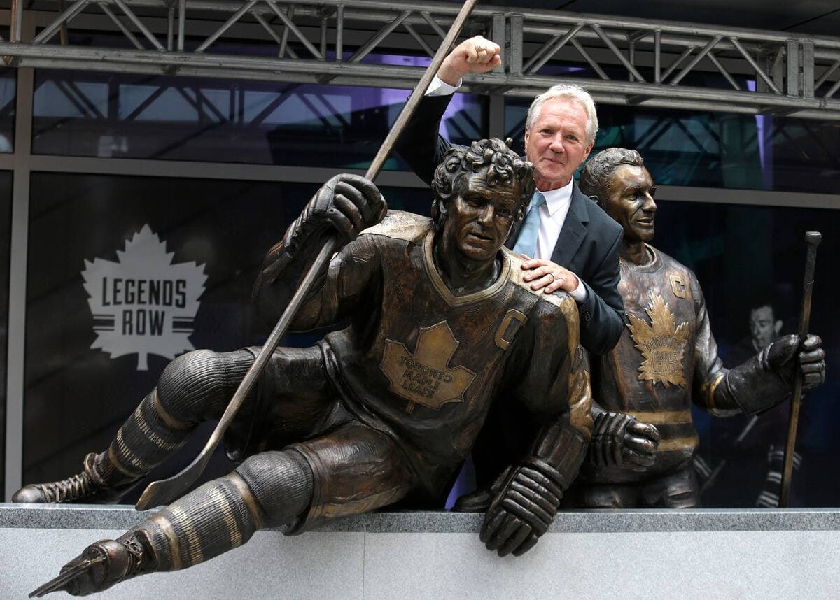 Darryl Sittler est immortalisé parmi les légendes des Leafs à Toronto.
