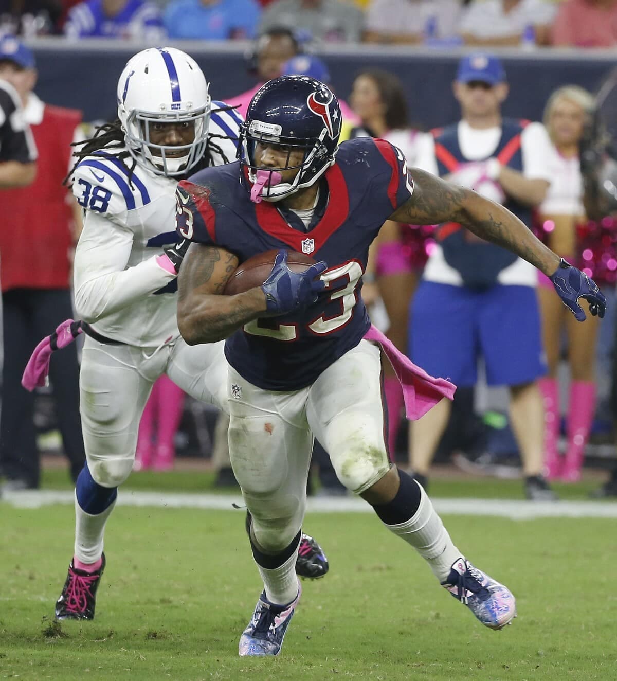 Sergio Brown (numéro 38).