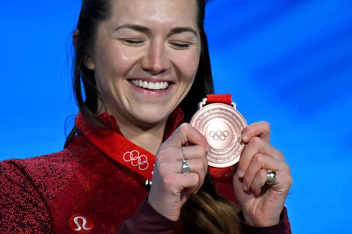 La patineuse de vitesse Isabelle Weidemann a aussi pu mettre la main sur sa médaille de bronze.