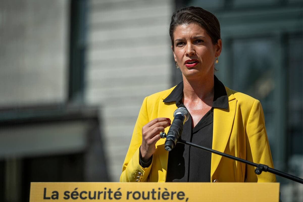 La ministre des Transports, Geneviève Guilbault.