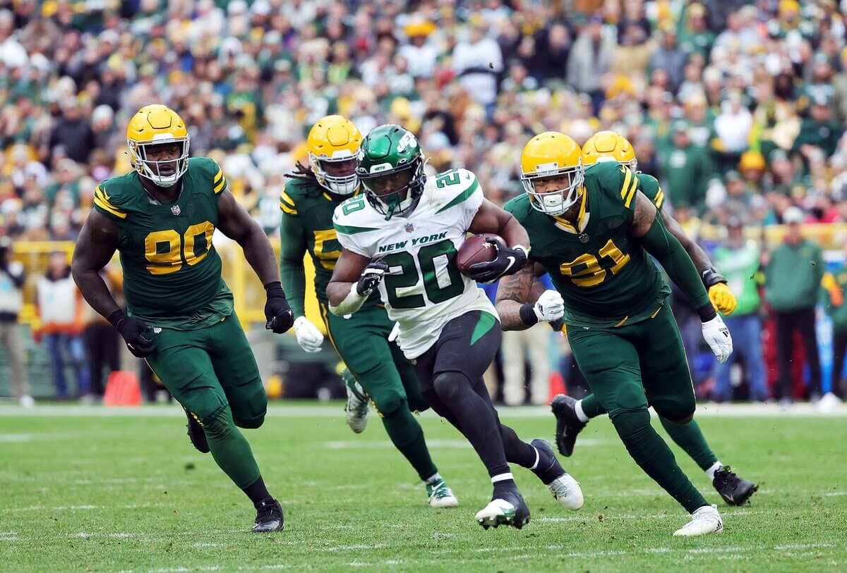 Breece Hall figure parmi les meilleures recrues à l’attaque cette saison.