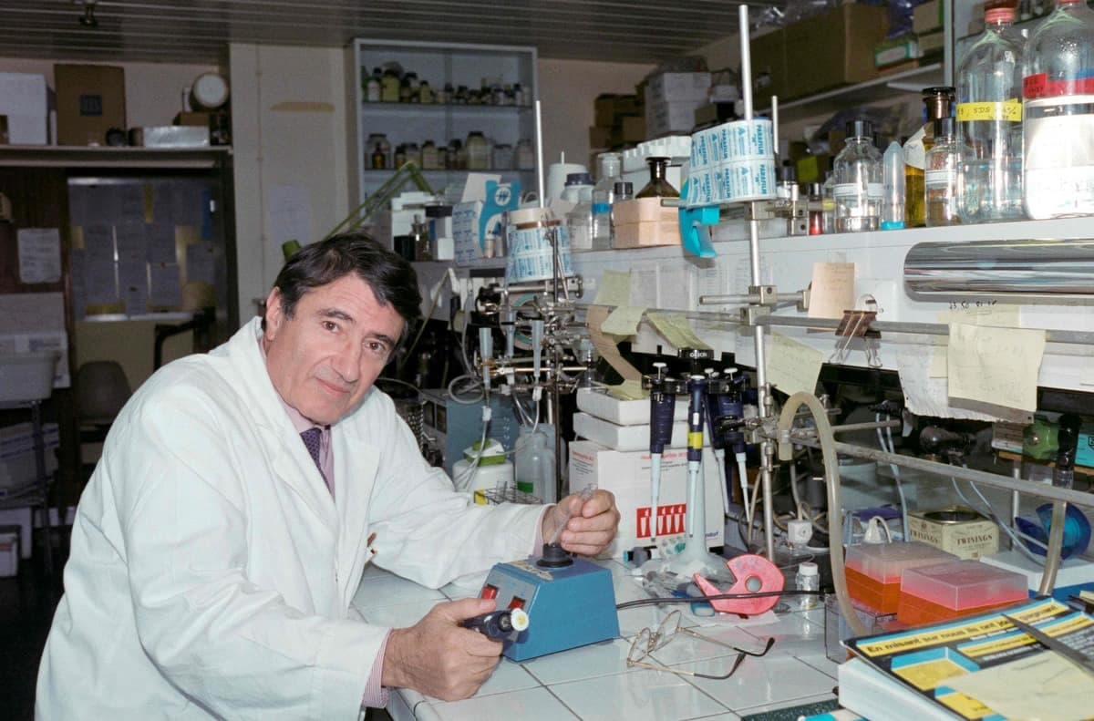 Étienne-Émile Baulieu, en 1988