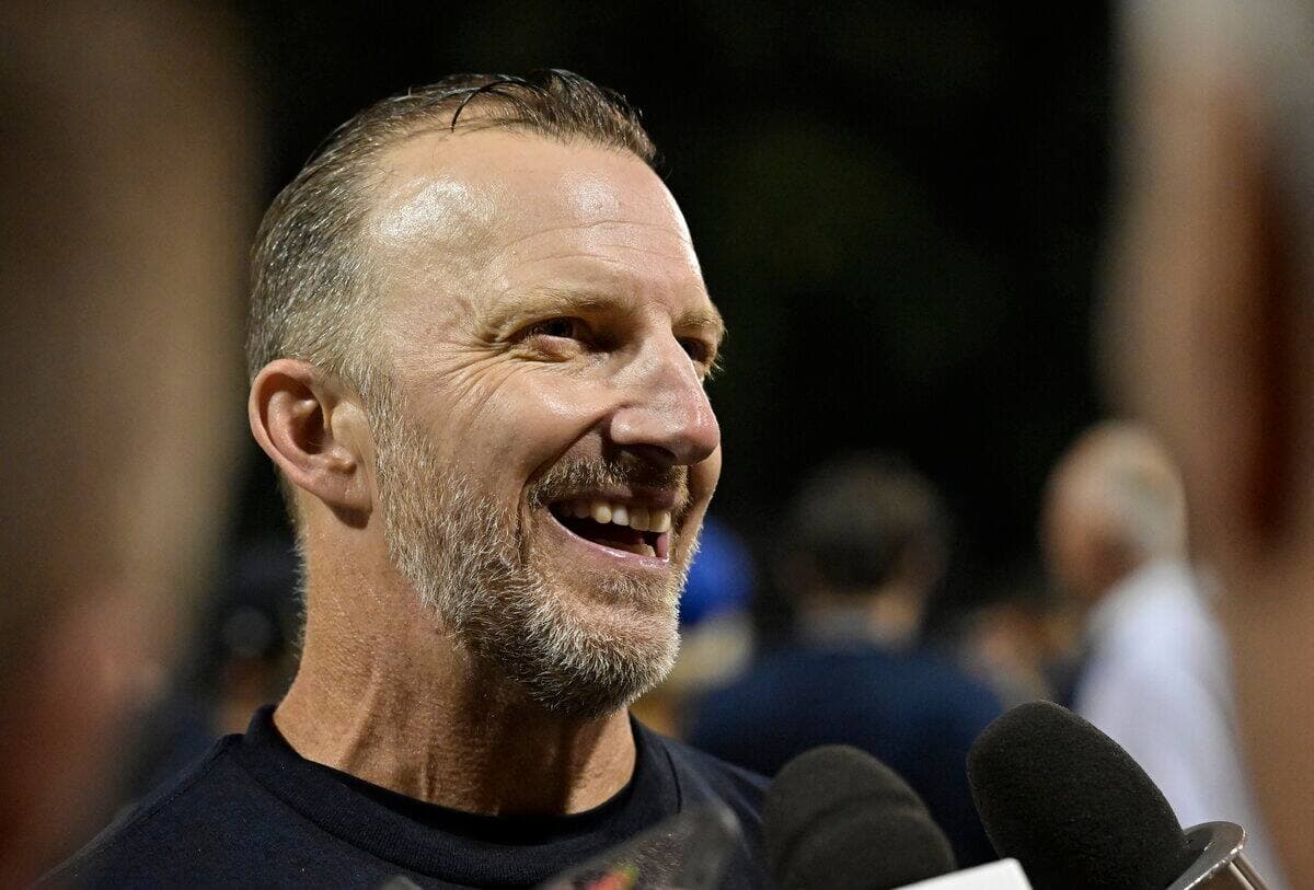 Pour une deuxième année de suite, Patrick Scalabrini est élu gérant de l'année dans la Ligue Frontière.