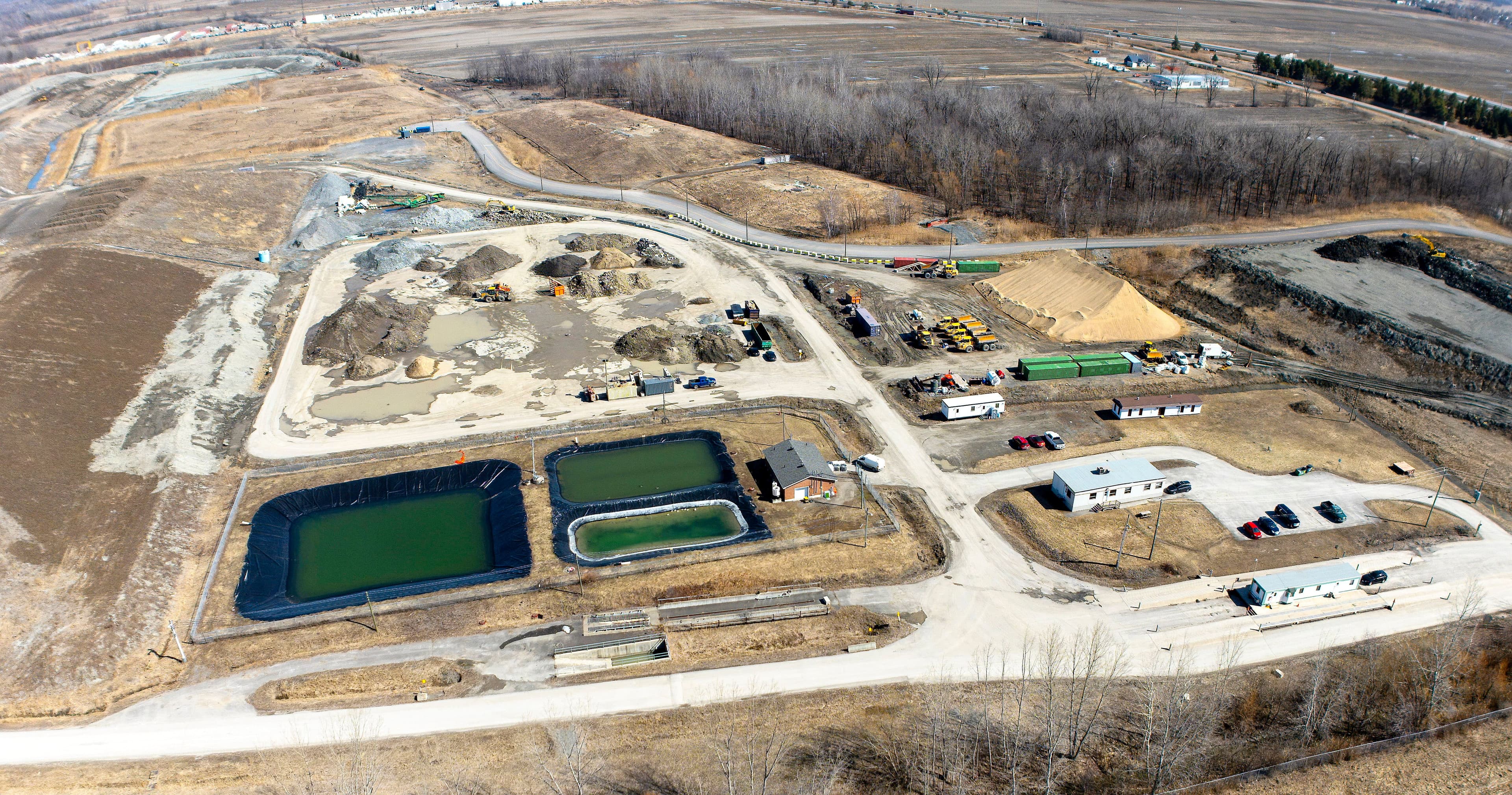 Signaterre Environnement une des compagnies québécoises qui importent des déchets dangereux Américains à Mascouche.