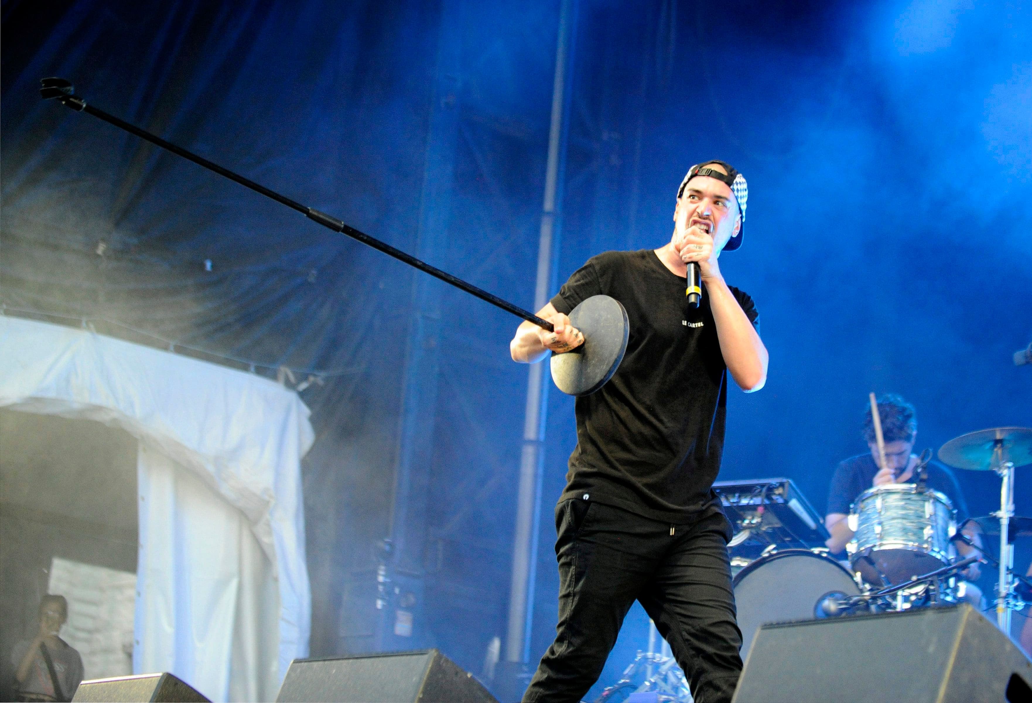 Le rappeur Koriass au Festival d’été de Québec en 2019.