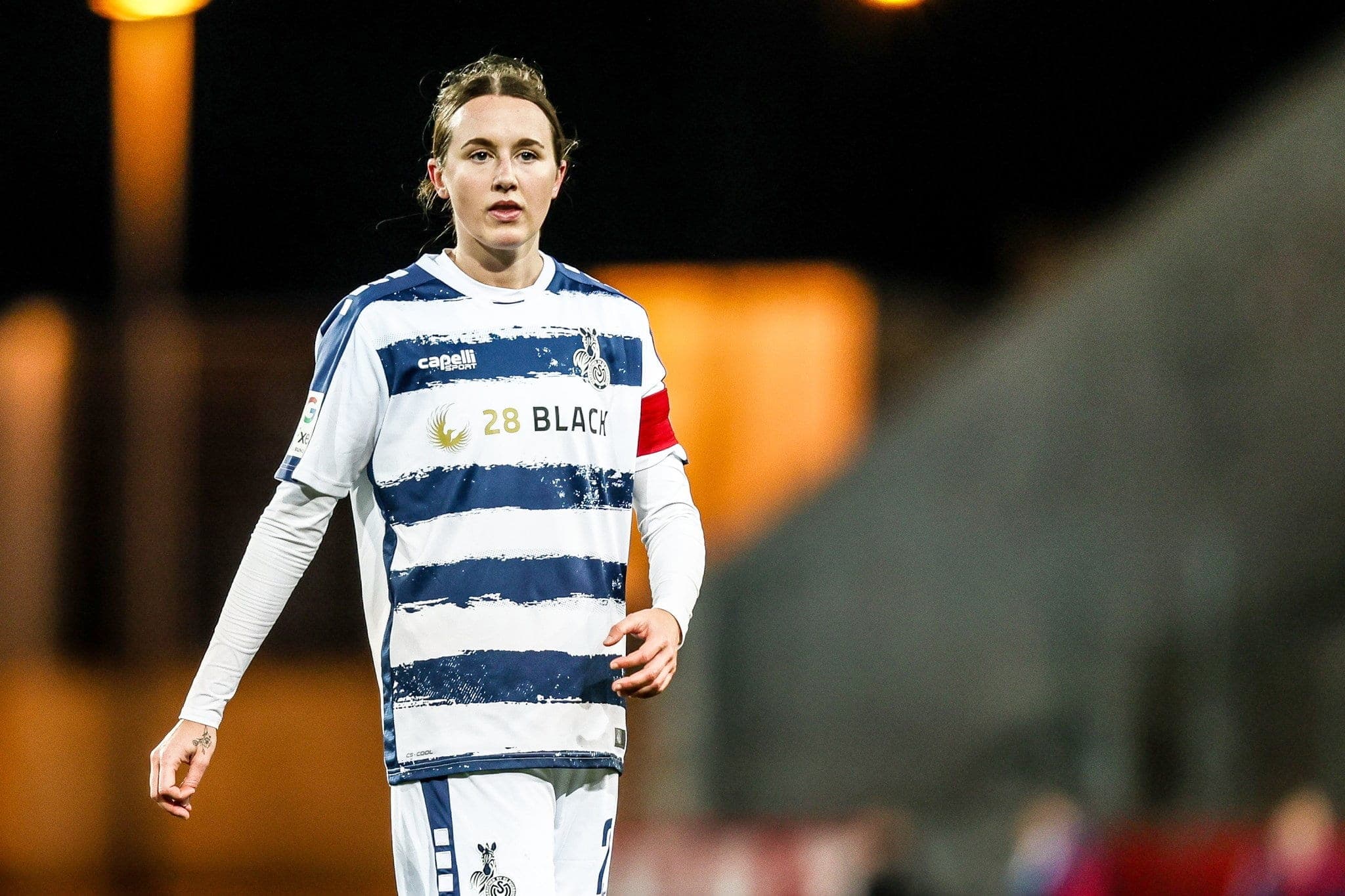 Alexandria Hess, l'ancienne capitaine du MSV Duisburg, en Allemagne, a signé un contrat avec les Roses de Montréal, dans la Super Ligue du Nord, une nouvelle ligue professionnelle de soccer féminin au Canada.