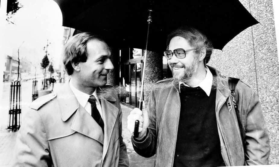 Avec Guy sur la rue Broadway dans le quartier Time Square à New York, pas long- temps après sa signature avec les Rangers.