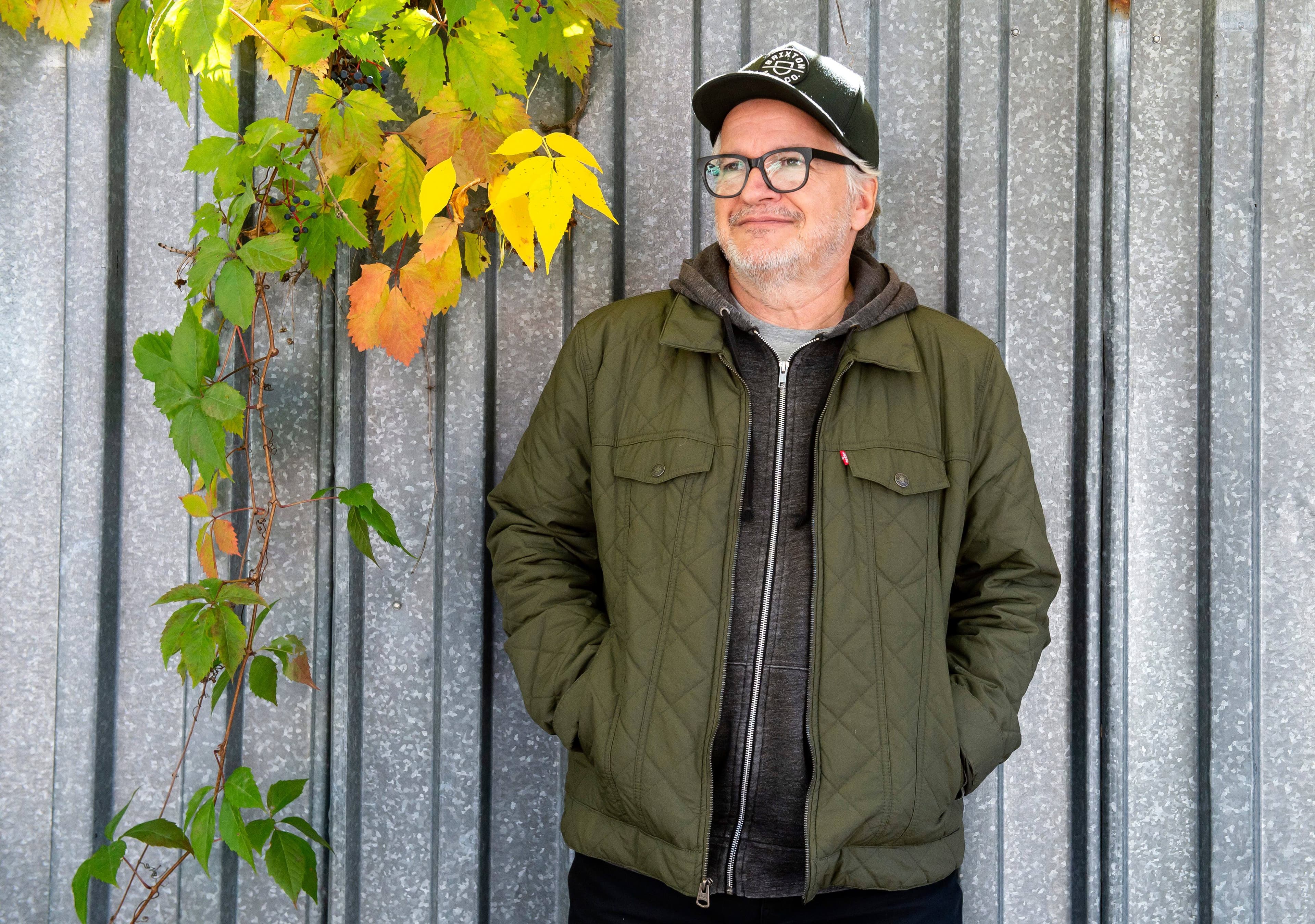 Daniel Bélanger a lancé son douzième album en carrière, Mercure en mai, le 14 octobre 2022.