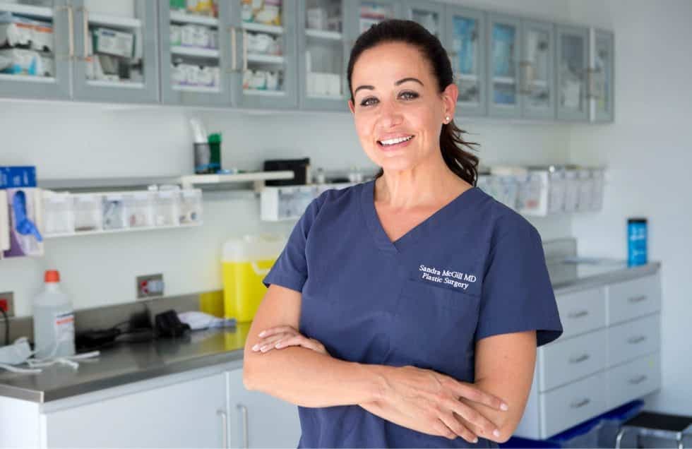 Dre Sandra McGill, chirurgienne esthétique, a opéré une patiente qui est morte, le 13 novembre dernier, à Montréal.