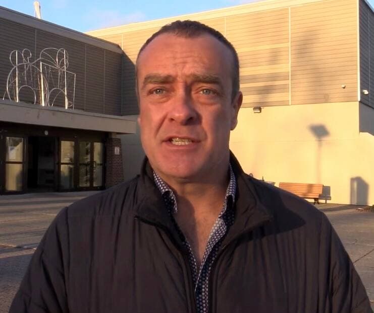 Jason McCaig, entraîneur de l'équipe Midget A de l'Île Perrot