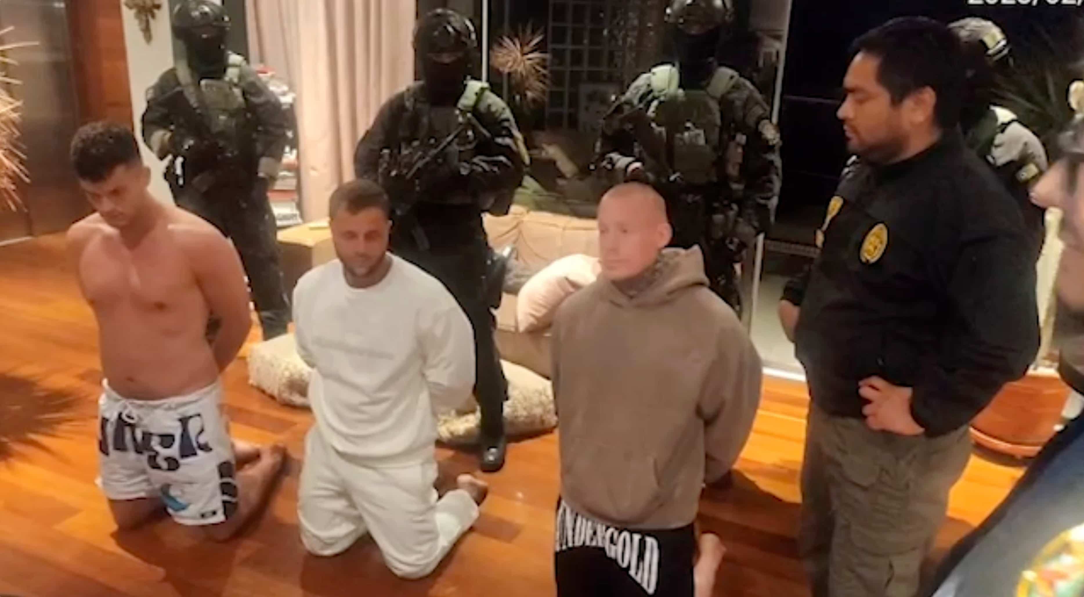 Bô-Soleil Morin (à gauche) a été blanchi des accusations qui pesaient contre lui, mais Francis Toupin (au milieu) et Frédéric Dewald doivent toujours faire face à la justice péruvienne.