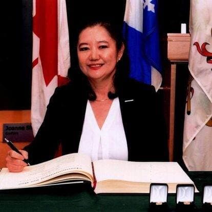 La directrice générale des deux organismes, Xixi Li.