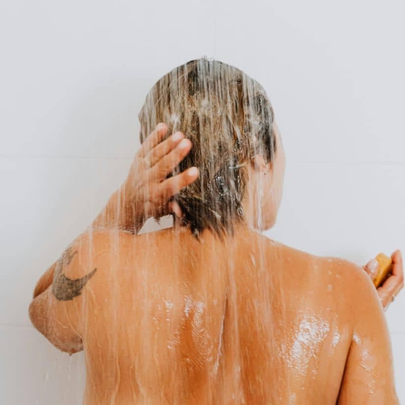 Blues hivernal : des conseils pour bien doucher