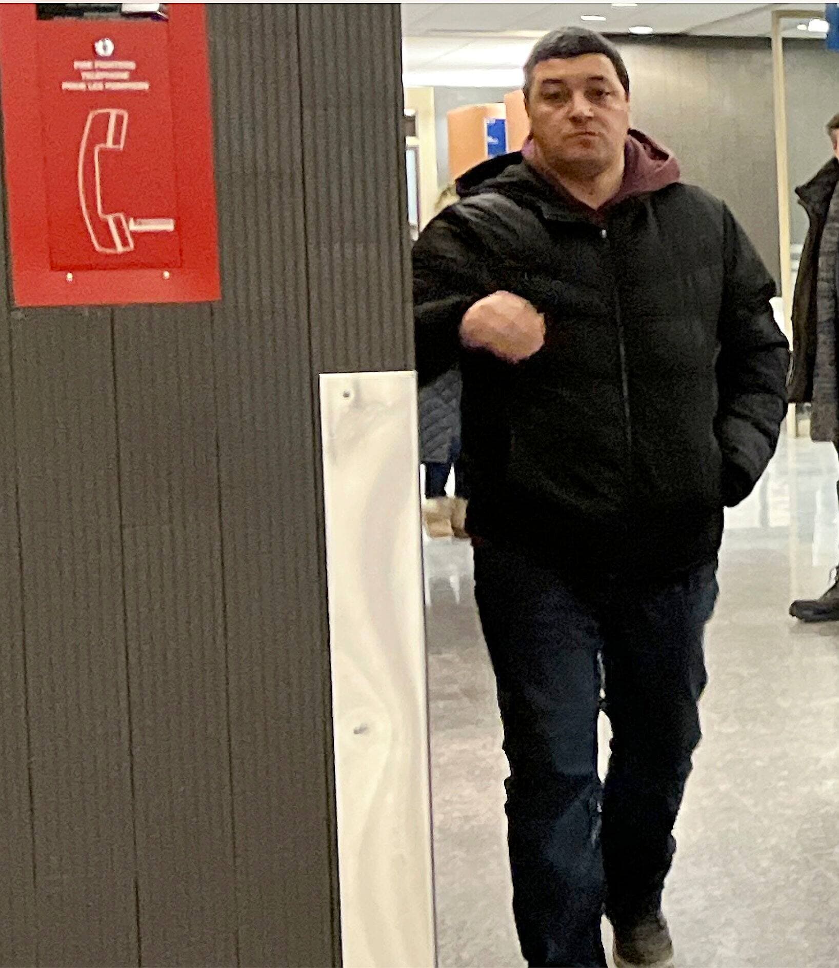 Amrane Kacher était infirmier lorsqu’il a agressé sexuellement une patiente de l’hôpital Notre-Dame au printemps 2021. Il était au palais de justice de Montréal ce mercredi 17 janvier 2024.