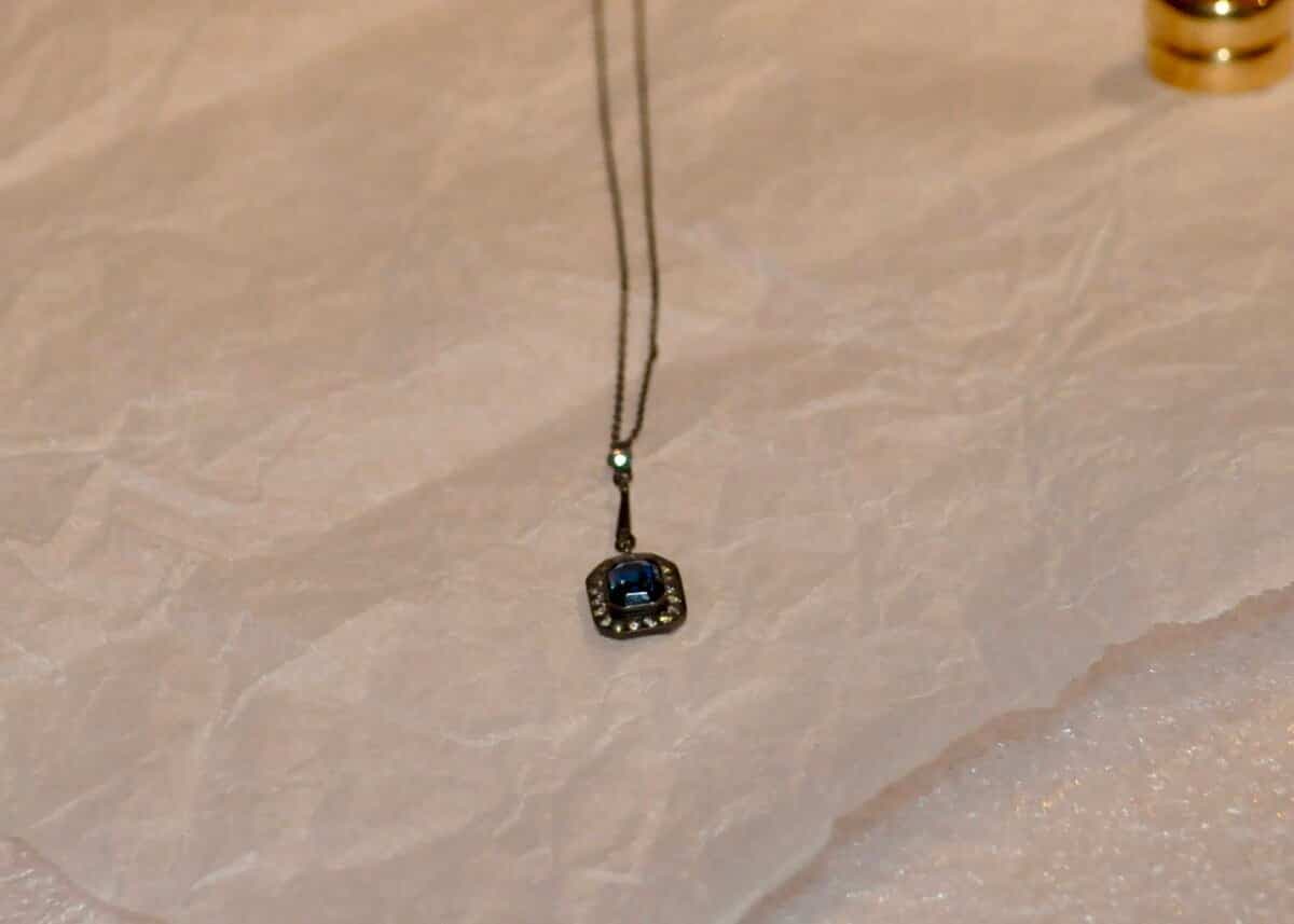 Ce collier, offert par un homme à son amoureuse sur le «Titanic», a servi d’inspiration pour le film de James Cameron.