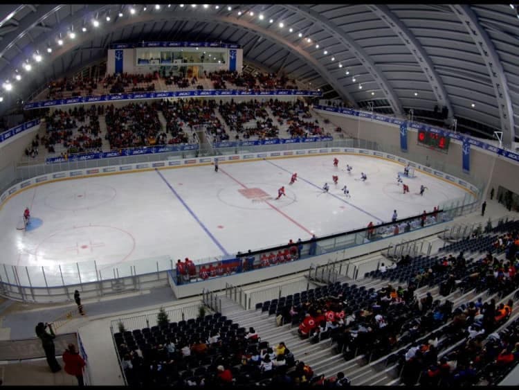 L'aréna de Jaca, en Espagne, a une capacité de plus de 6000 sièges.