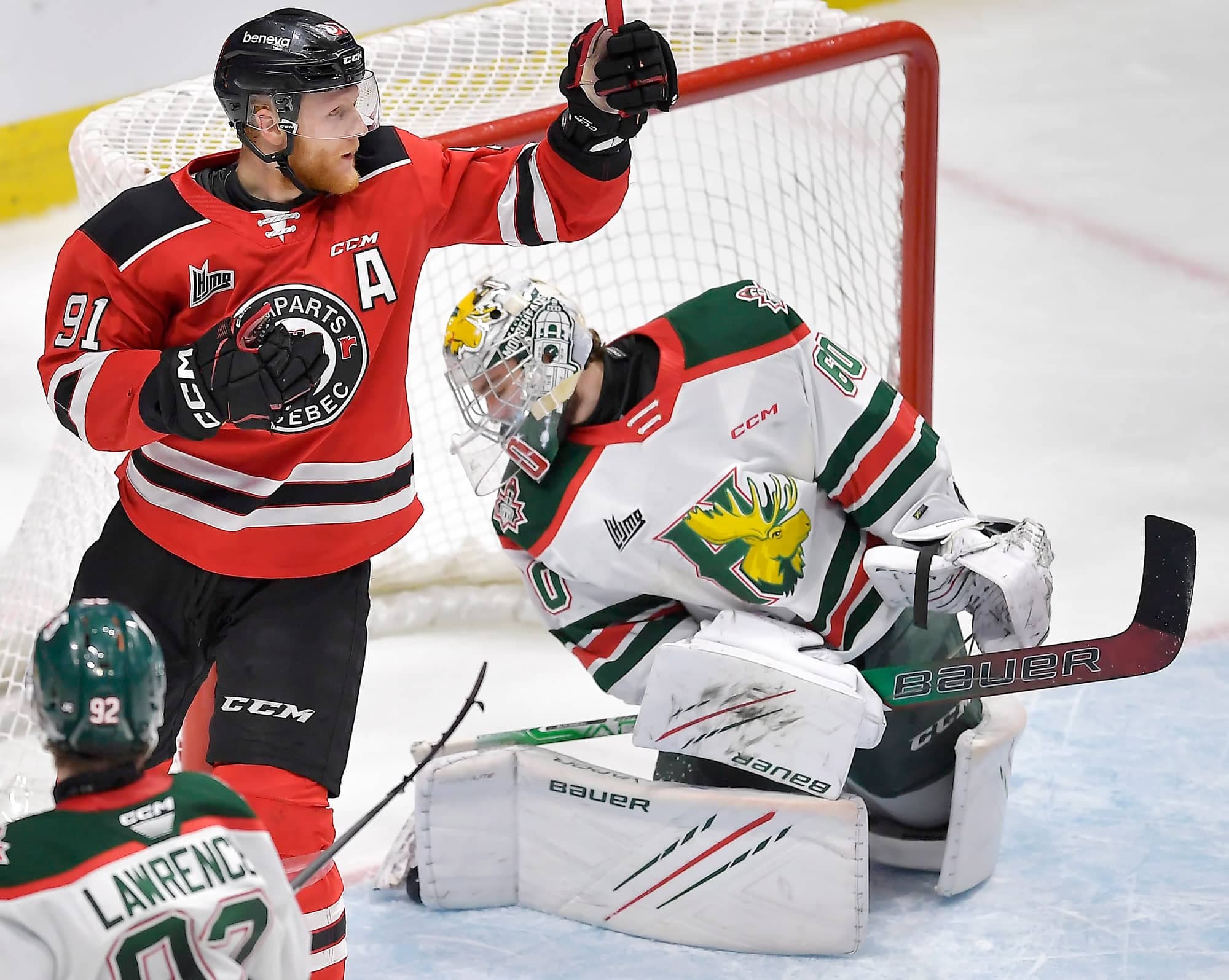 Nathan Gaucher célèbre le but de son équipe durant la troisième période du premier duel de la finale, vendredi.