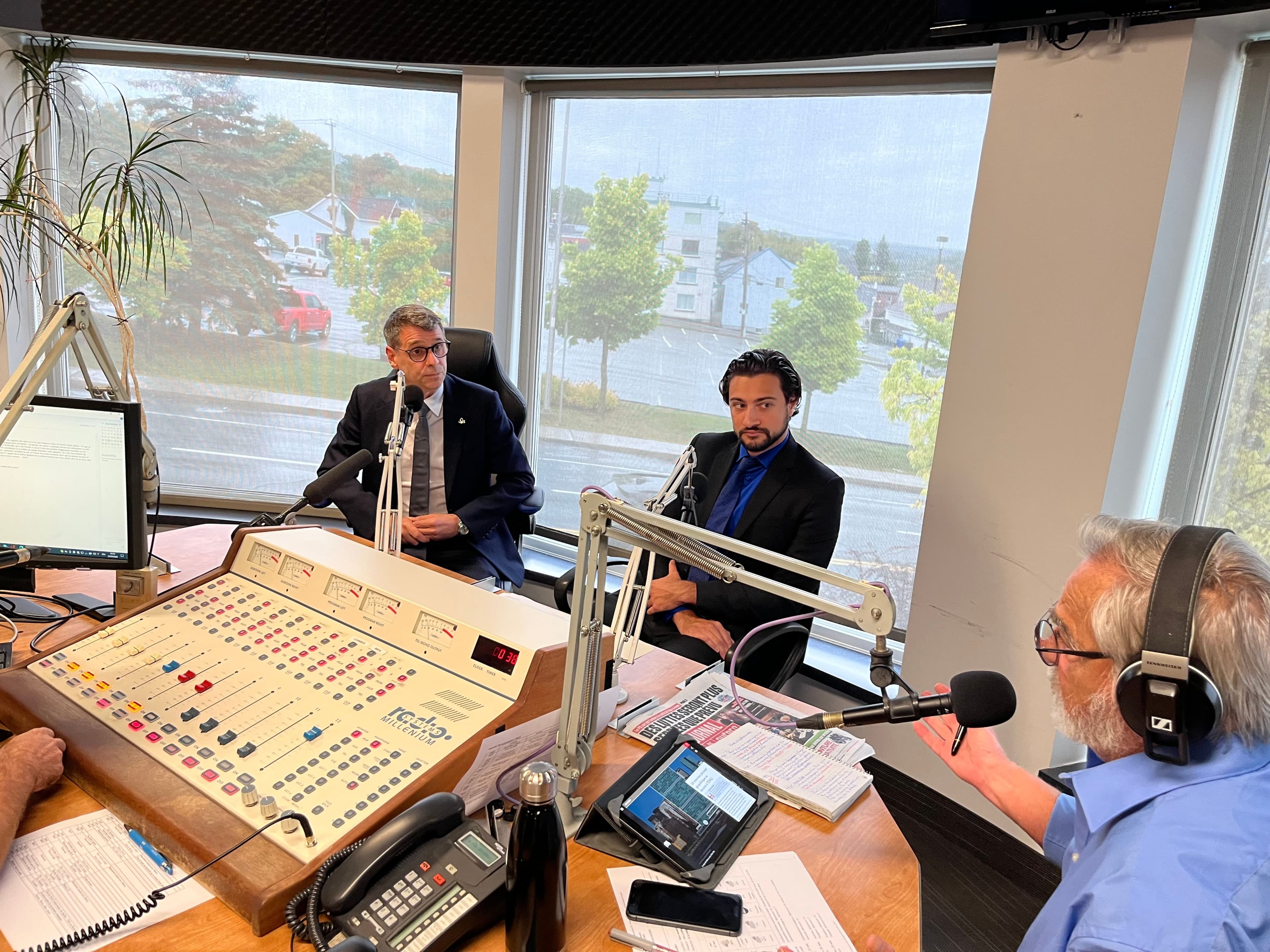 De passage en Beauce, Éric Duhaime était accompagné de son candidat Jonathan Poulin, le mardi 20 septembre 2022.