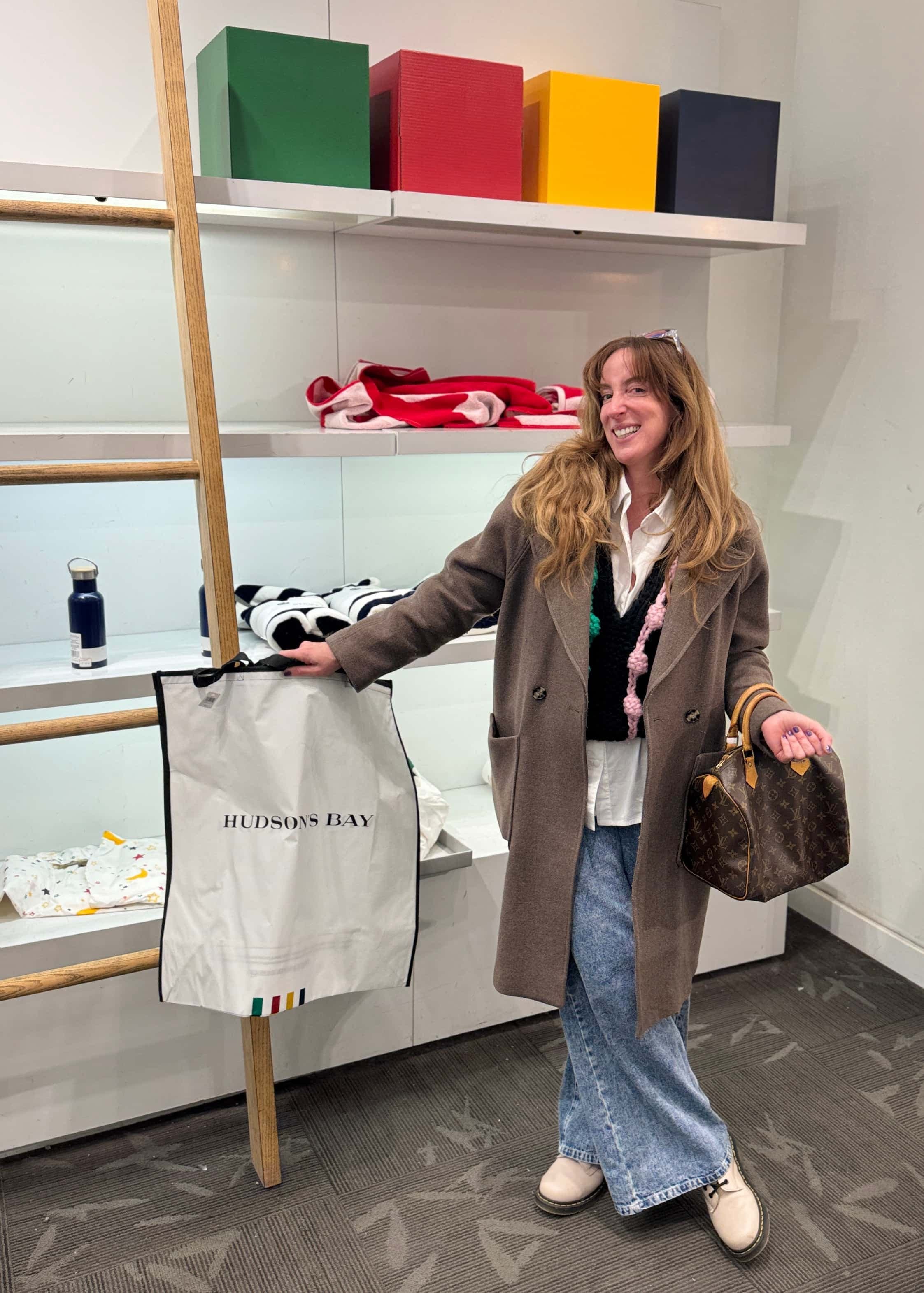 Karine Matte possède la collection complète des objets La Baie. La Longueuilloise est repartie bredouille de sa visite au magasin du centre-ville, mercredi, sinon que pour son sac.