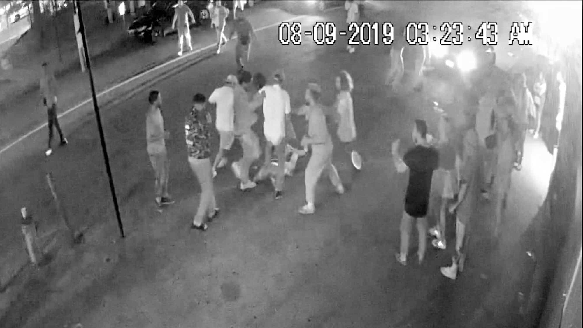 Deux jeunes coupables d'avoir commis deux sauvages agressions en l'espace de trente minutes à Montréal, faisant 6 victimes, ont écopé de 10 et 15 ans d'incarcération, en plus d'avoir été étiqueté délinquants à contrôler tellement leur risque de récidive inquiète les autorités.