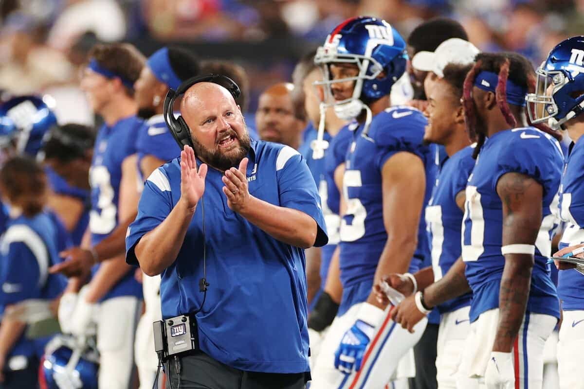 L’une des grandes surprises de la saison est venue des Giants, qui sont passés de 4-13 à 9-7-1, entre autres grâce à l’embauche de Brian Daboll.