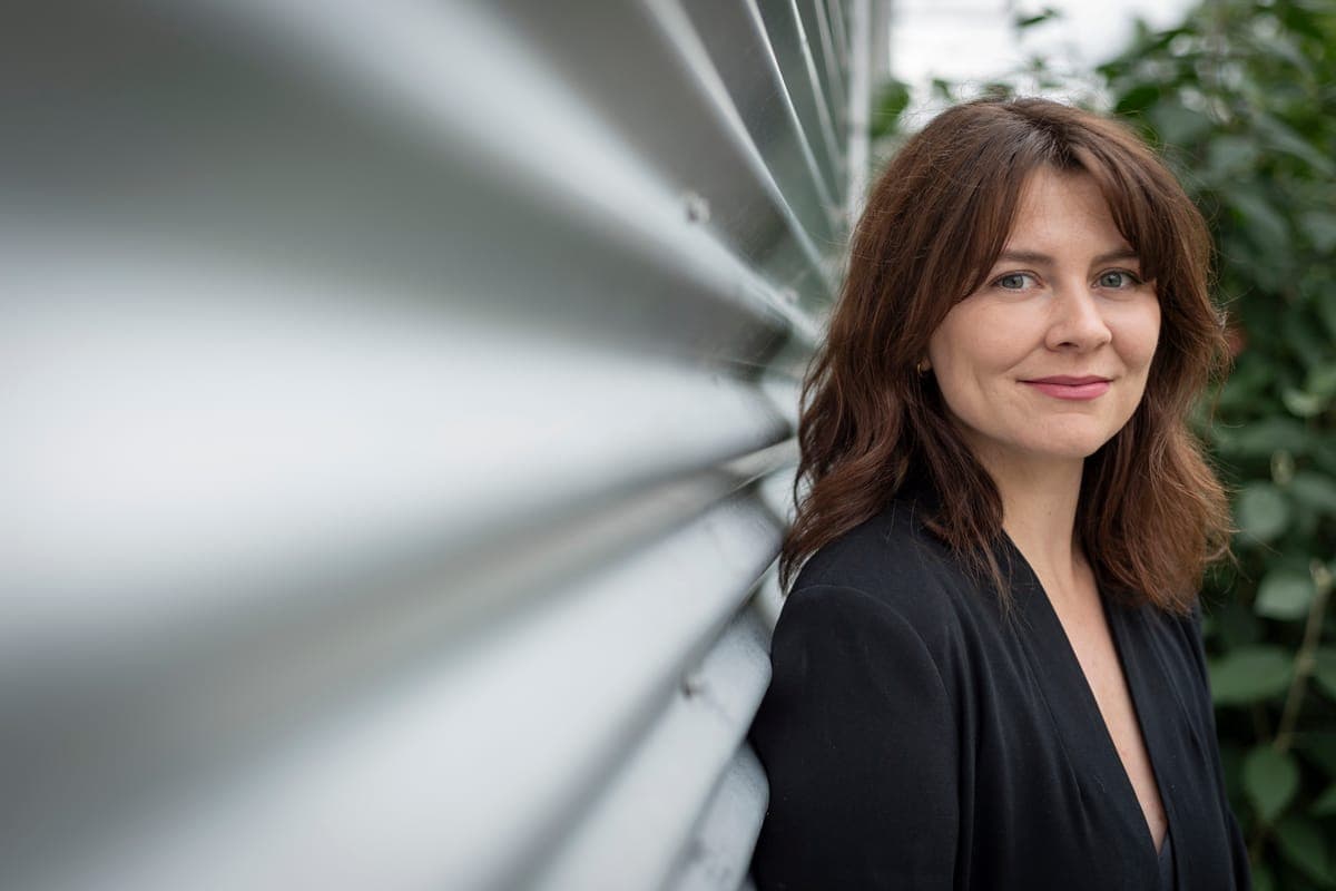 Marie-Christine Chartier propose une histoire de deuil, d'amitié et de relations père-fils dans son nouveau roman, Le garçon d'encre.