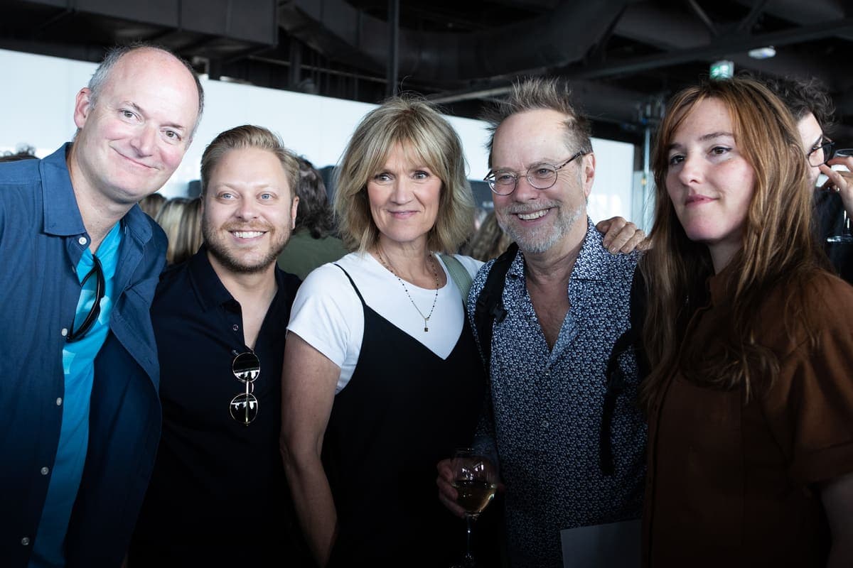 PHOTO AGENCE QMI, TOMA ICZKOVITS