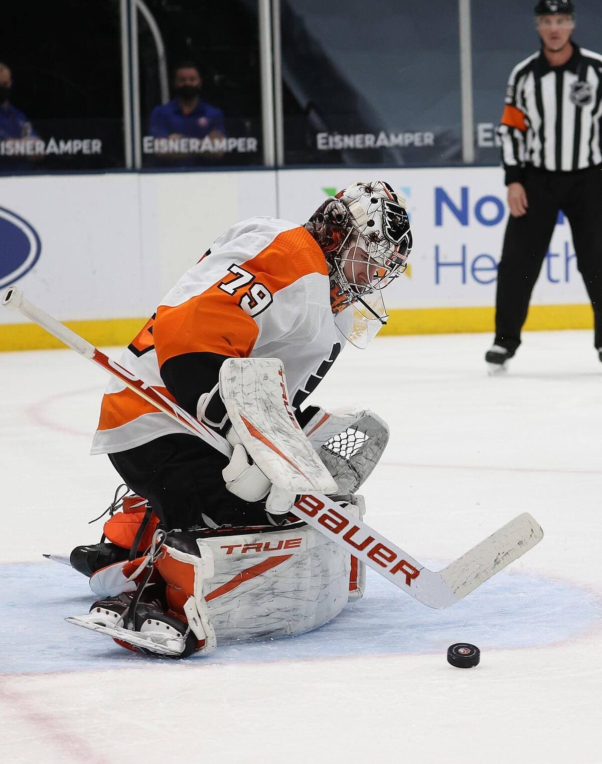 Le gardien des Flyers Carter Hart