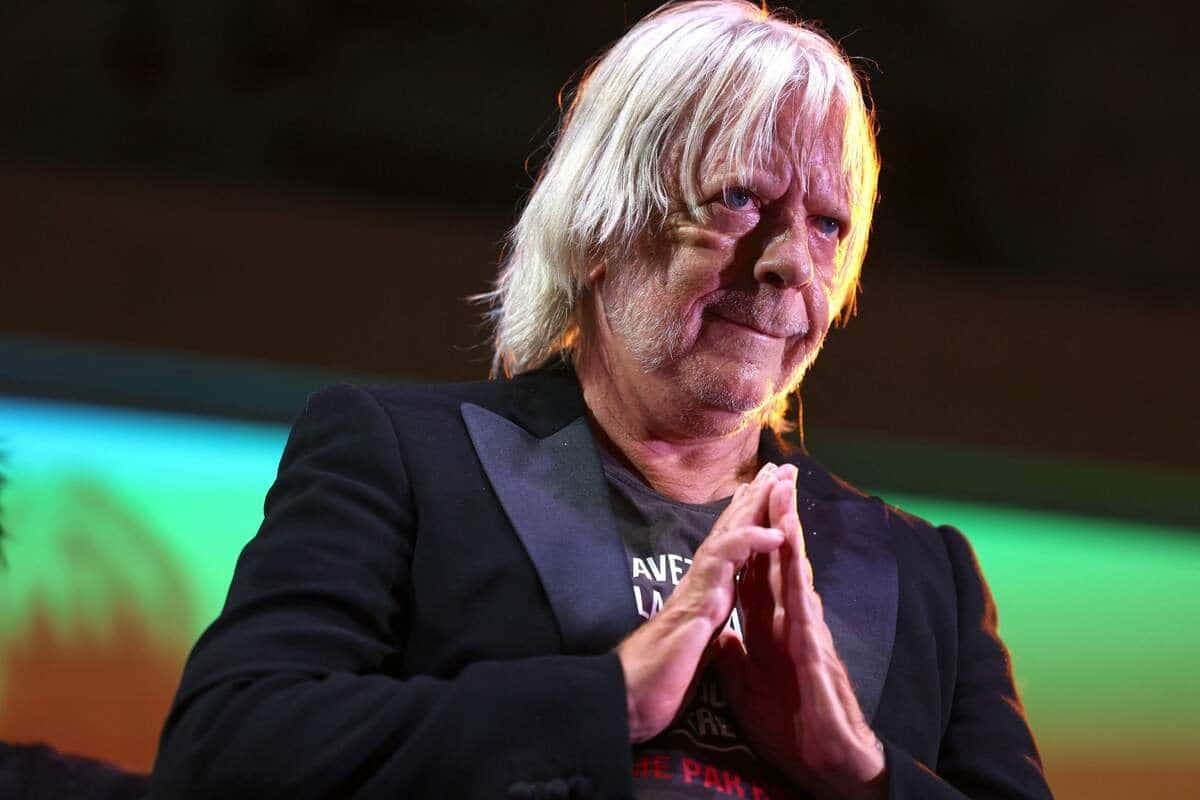 Le chanteur Renaud, en septembre 2024, lors d’une prestation à Paris.