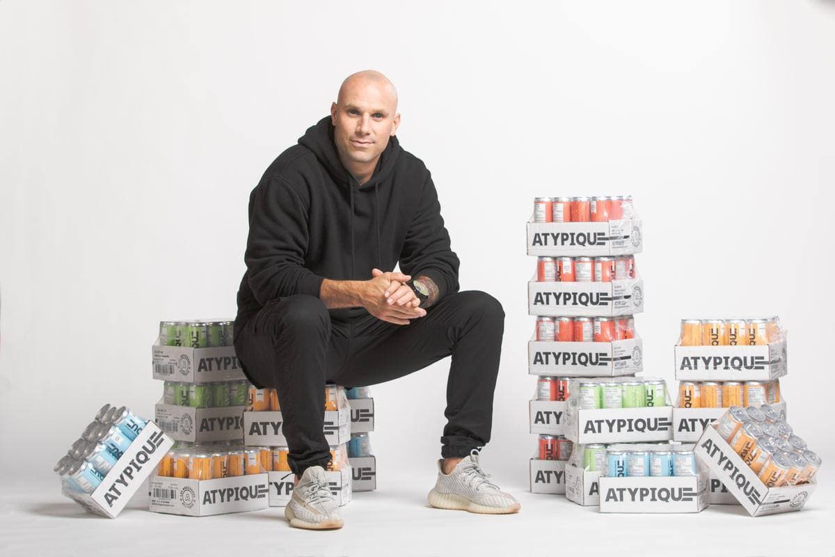 L’animateur Etienne Boulay a élaboré de nouveaux cocktails sans alcool, disponibles dans les supermarchés IGA, au coût de 2,99 l’unité ou 9,99$ pour un paquet de 4.