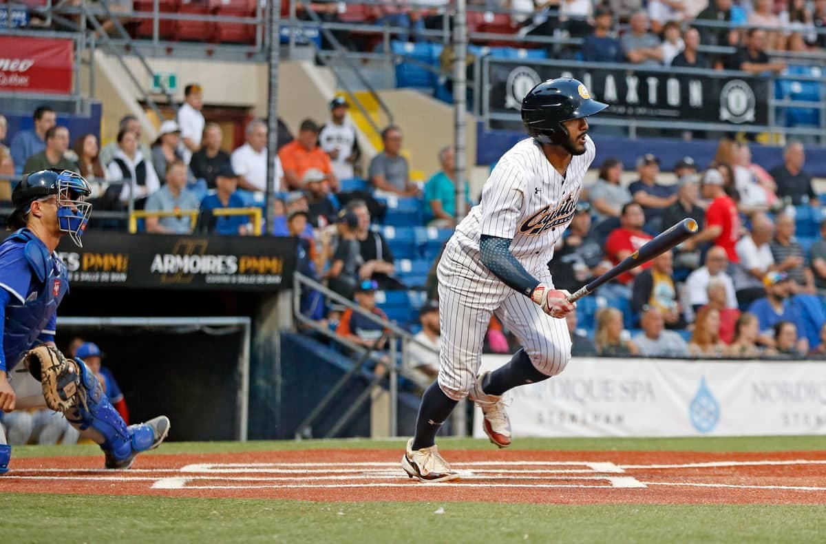 Jesmuel Valentin durant un précédent match face aux Boulders de New York au stade Canac, à Québec.