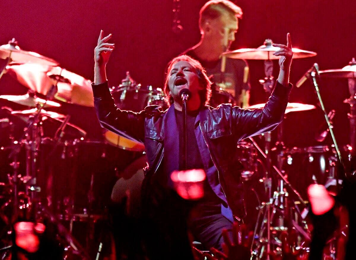 Pearl Jam en concert au Centre Vidéotron, à Québec, en 2022. Le groupe lance un nouvel album, le 19 avril.