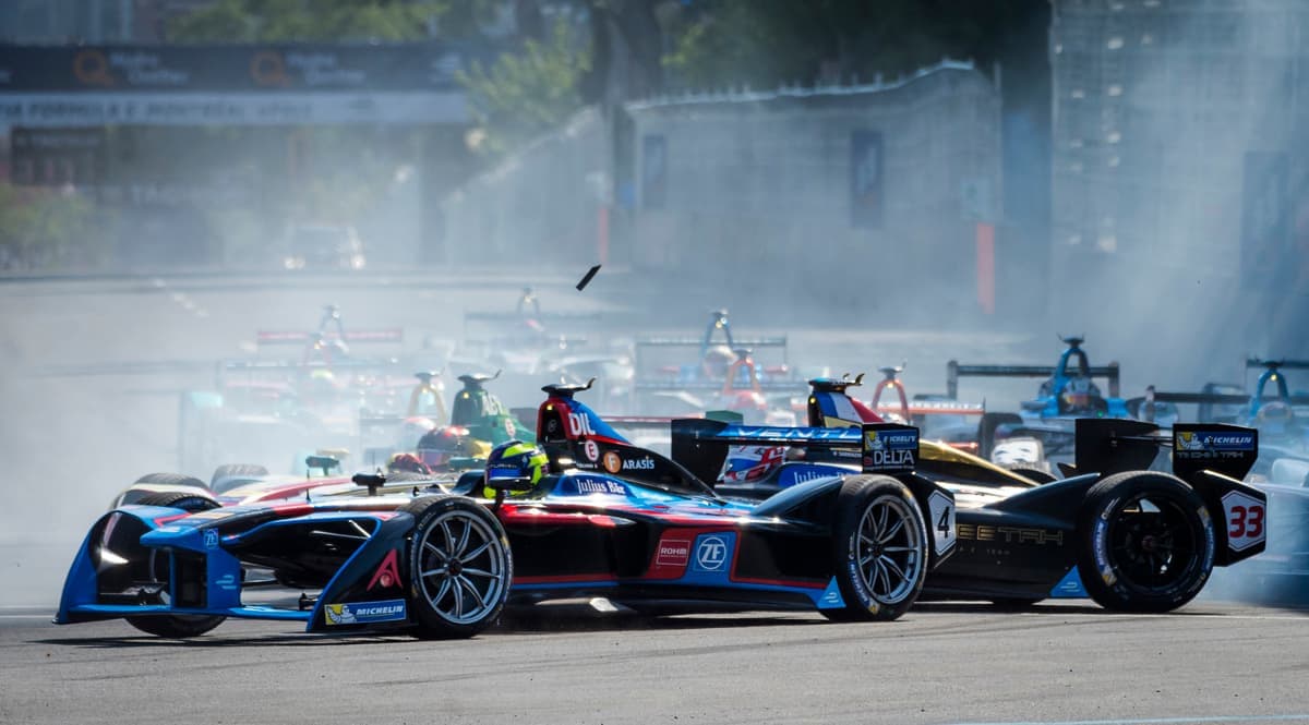 Départ de la 2e course du week-end du Grand Prix de la Formule E FIA, à Montréal, le dimanche 30 juillet 2017.