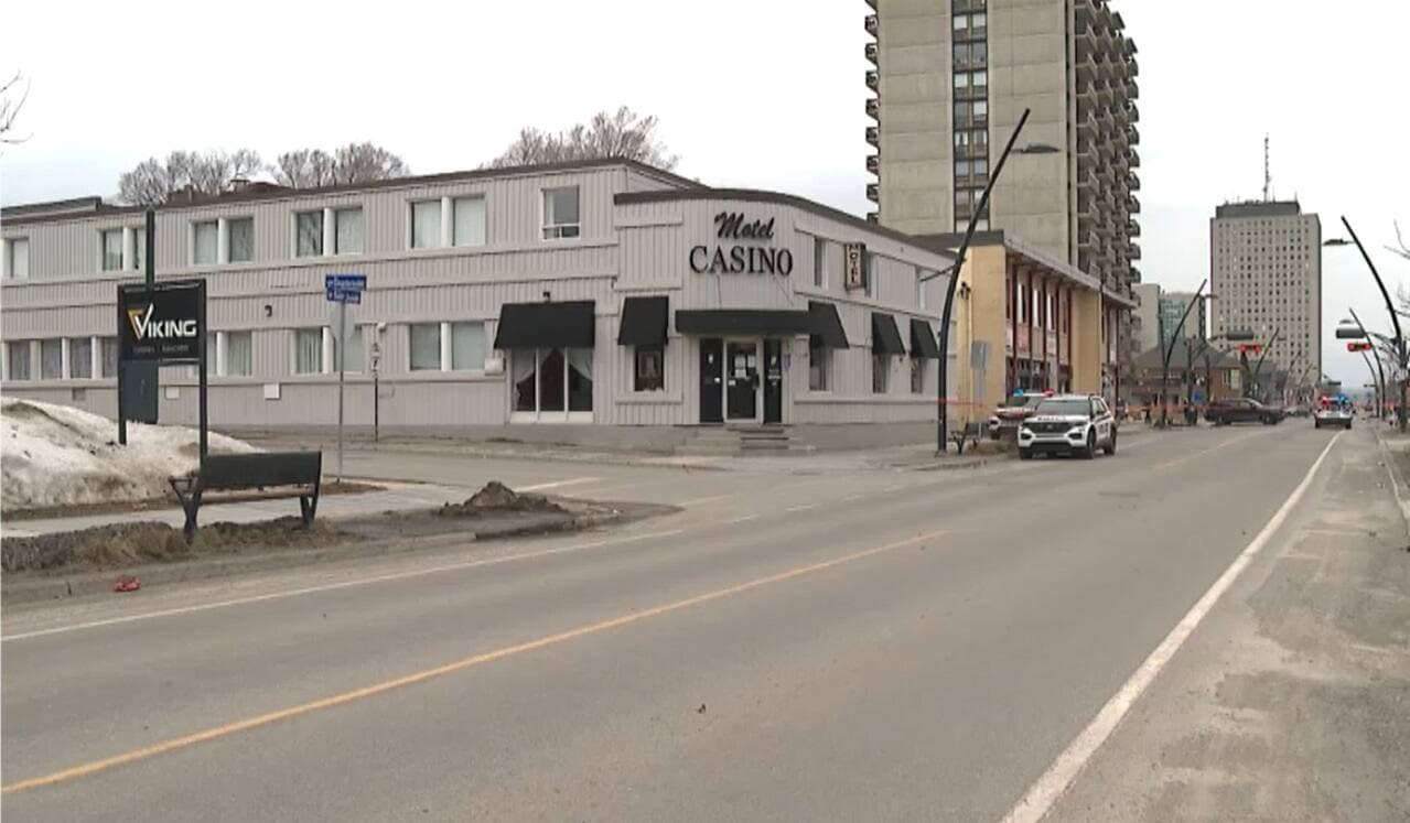 FOURNIE PAR LA SÛRETÉ DU QUÉBEC