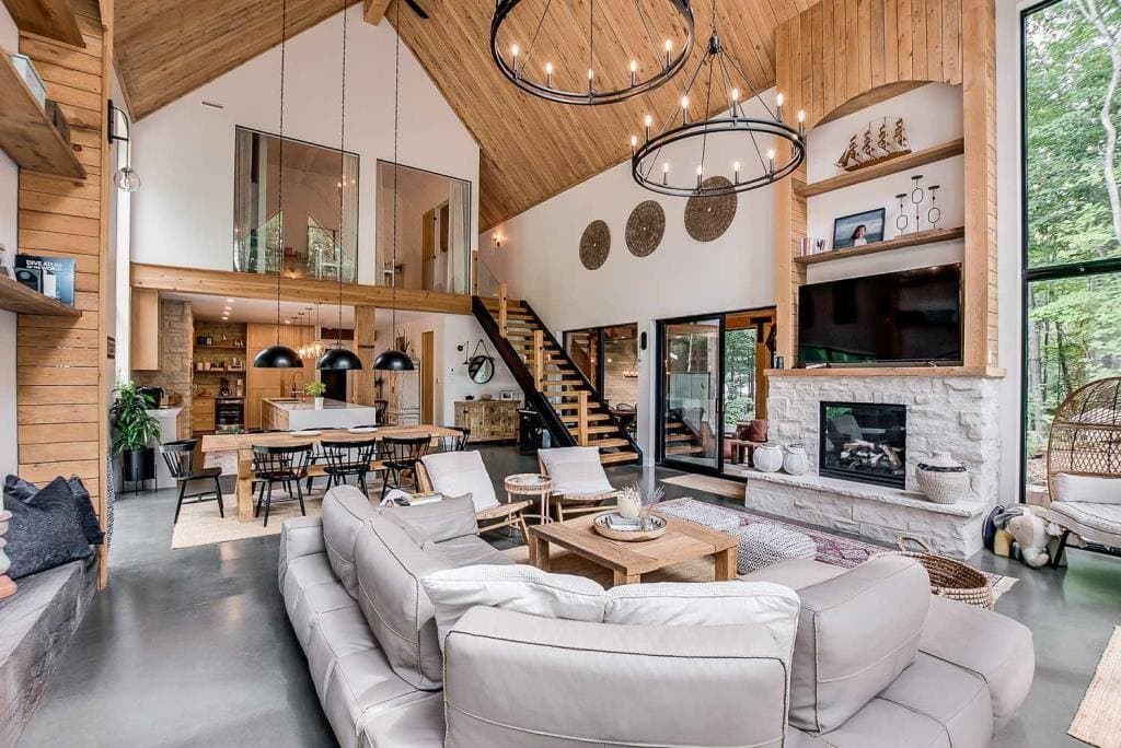 Century 21 Macintyre inc.