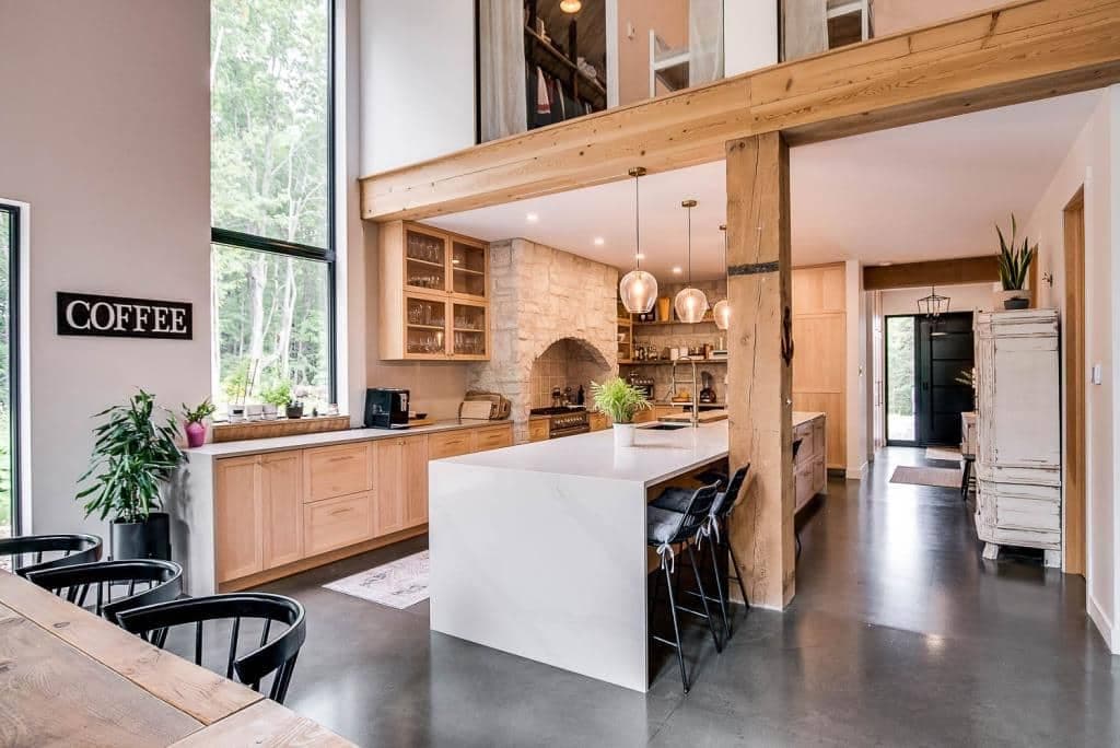 Century 21 Macintyre inc.