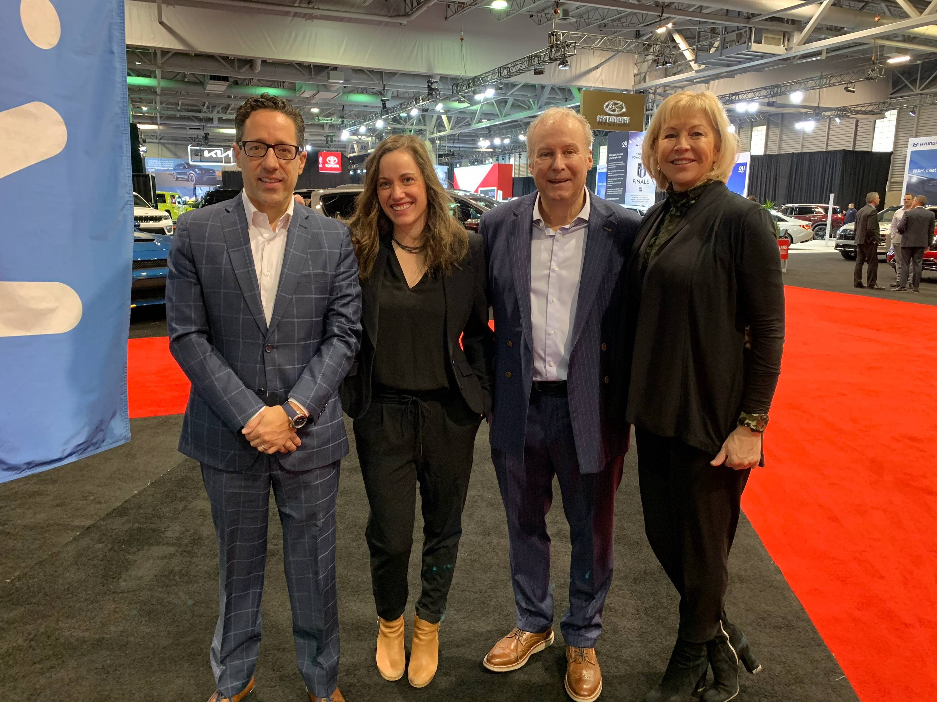 Charles Drouin, directeur général du Salon de l'auto, Myriam Beauregard de Québecor Média, Claude Lussier de Plan de match communication ainsi que Nathalie Langevin, directrice générale de TVA Québec et directrice des ventes du Journal de Québec.