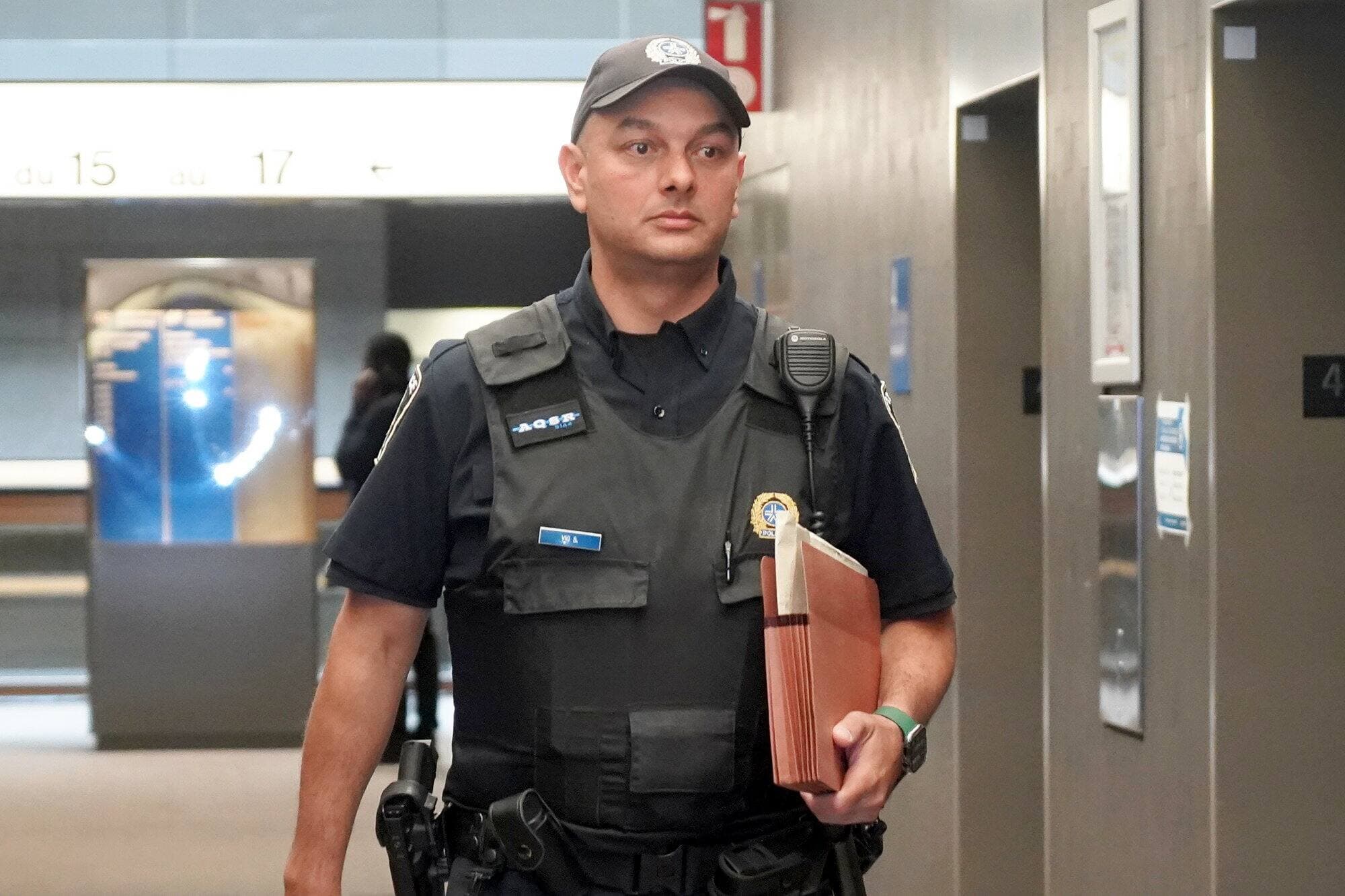 L'agent Sanjay Vig du Service de police de la Ville de Montréal (SPVM) lors du procès en septembre 2023.