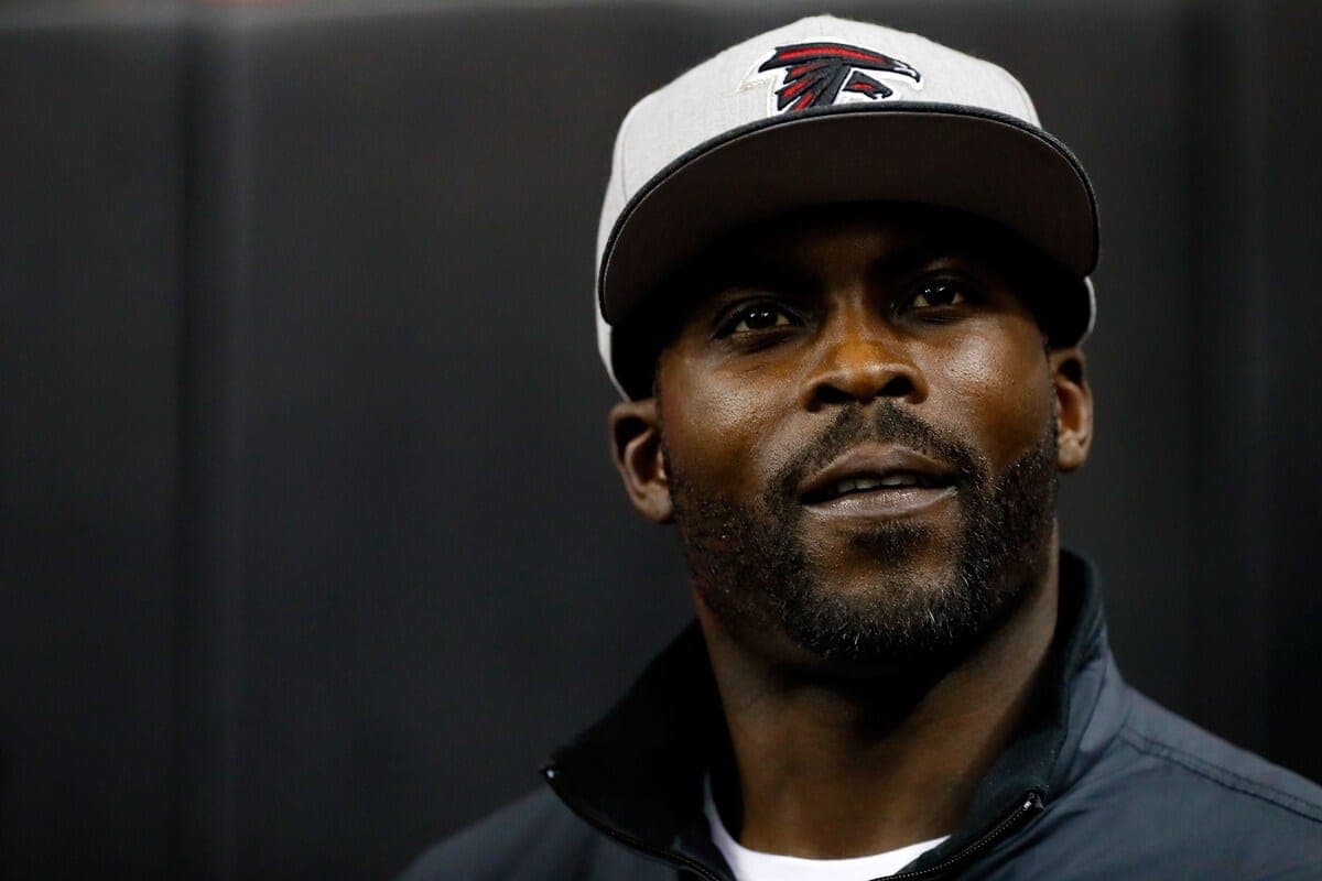 L'ancien quart-arrière de la NFL, Michael Vick
