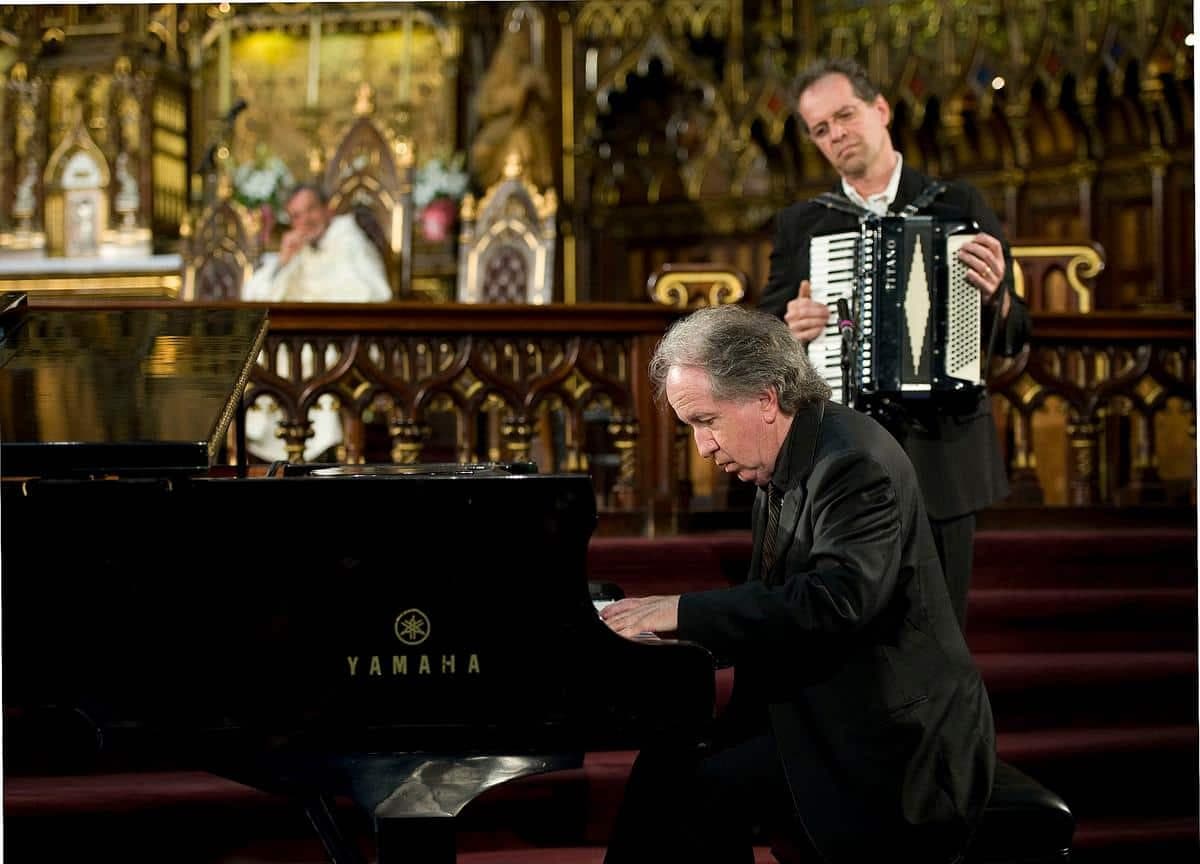 SIRA CHAYER/AGENCE QMI