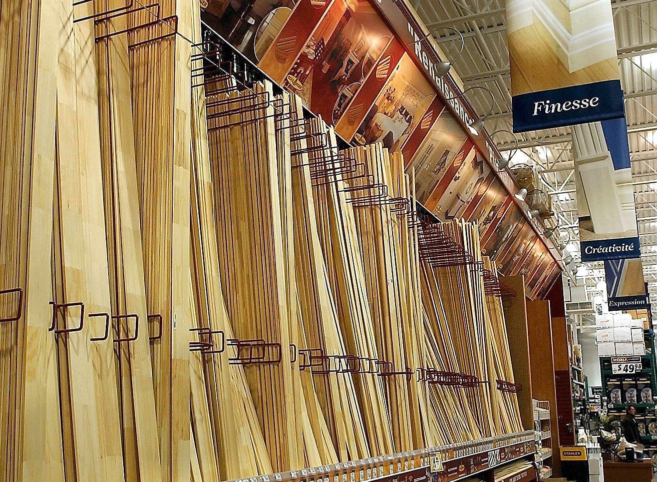 Ceux qui souhaitent rénover peuvent acheter leurs matériaux en tout quiétude présentement: les prix sont plutôt bas, reconnaissent les acteurs du secteur.