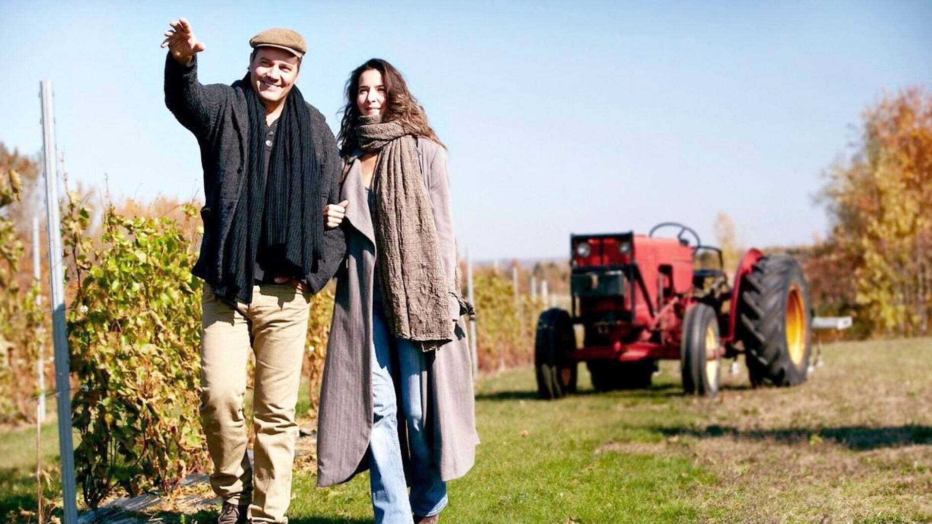 Mario Pelchat et sa femme, Claire Lemaître-Auger, dans leur vignoble.