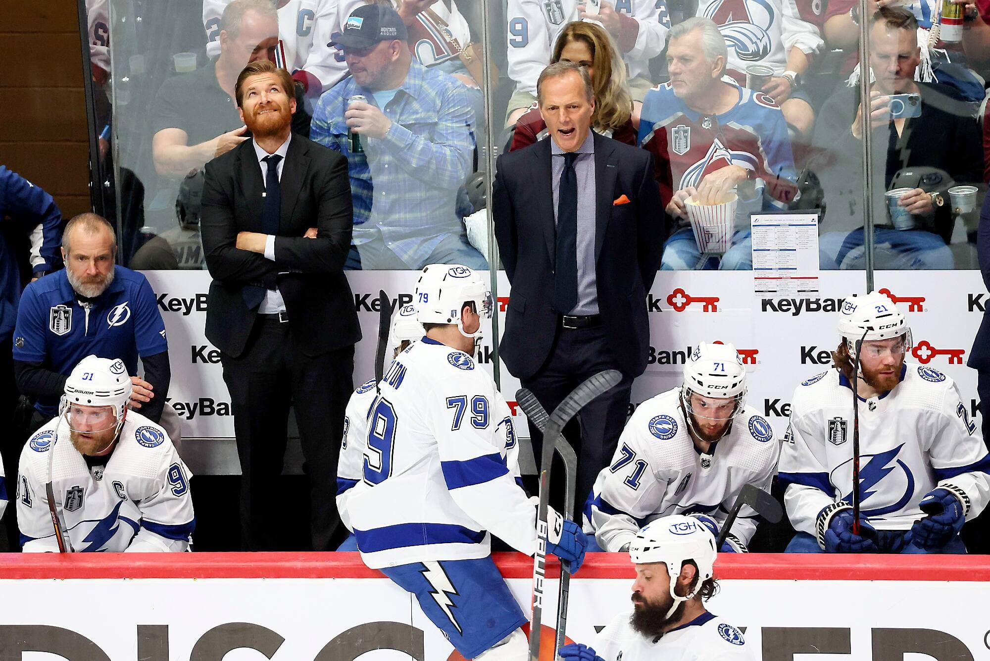 L’entraîneur-chef du Lightning, Jon Cooper, a vu son équipe subir la deuxième pire dégelée de l’histoire de la finale de la Coupe Stanley samedi soir à Denver.