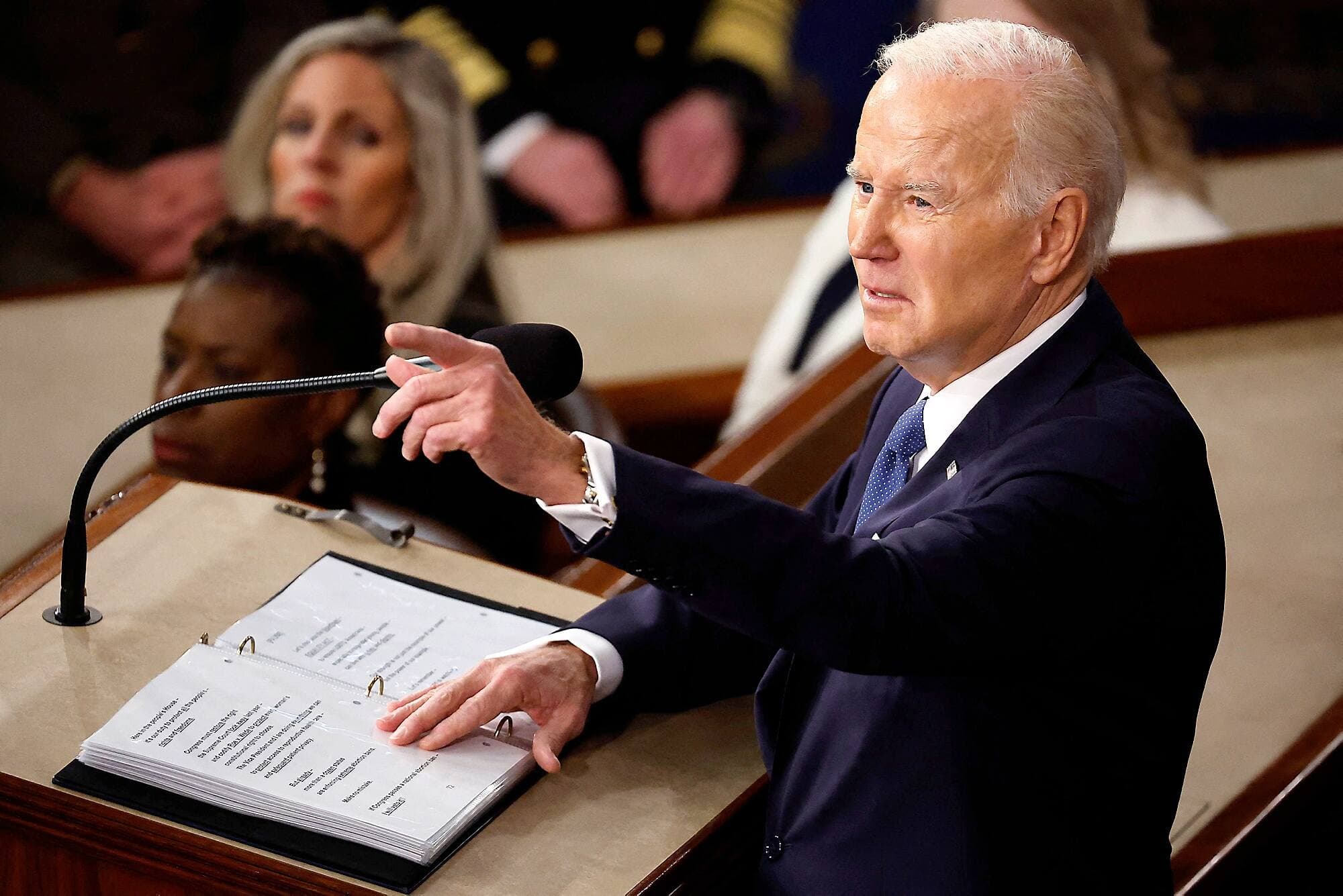 Joe Biden a prononcé, mardi, le discours sur l’état de l’Union, une allocution annuelle au cours de laquelle le président américain présente son programme pour l’année en cours devant les membres du Sénat et de la Chambre des représentants