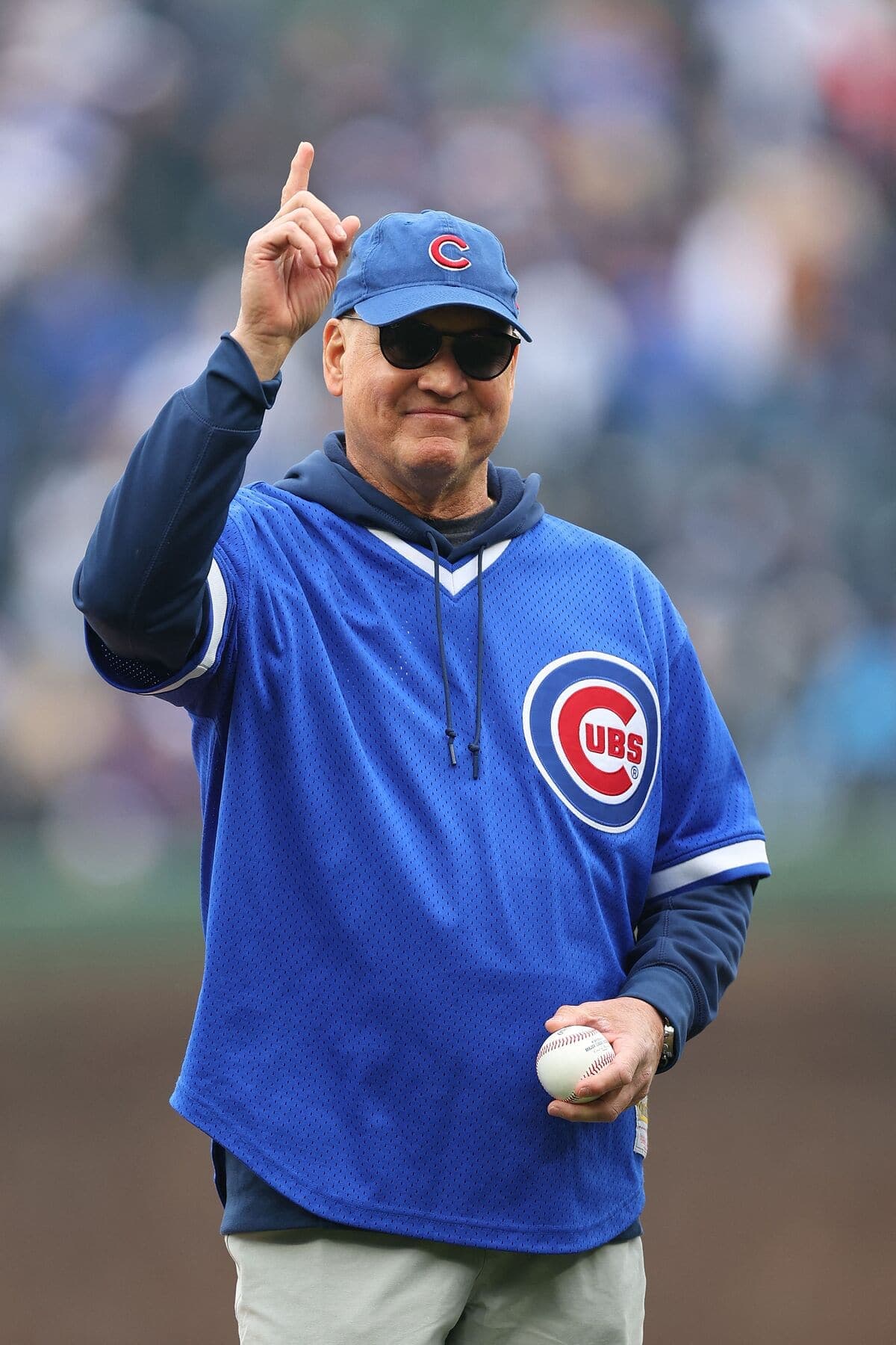 Le 1er avril 2024, Ryne Sandberg a été invité à effectuer le premier lancer protocolaire au Wrigley Field de Chicago.