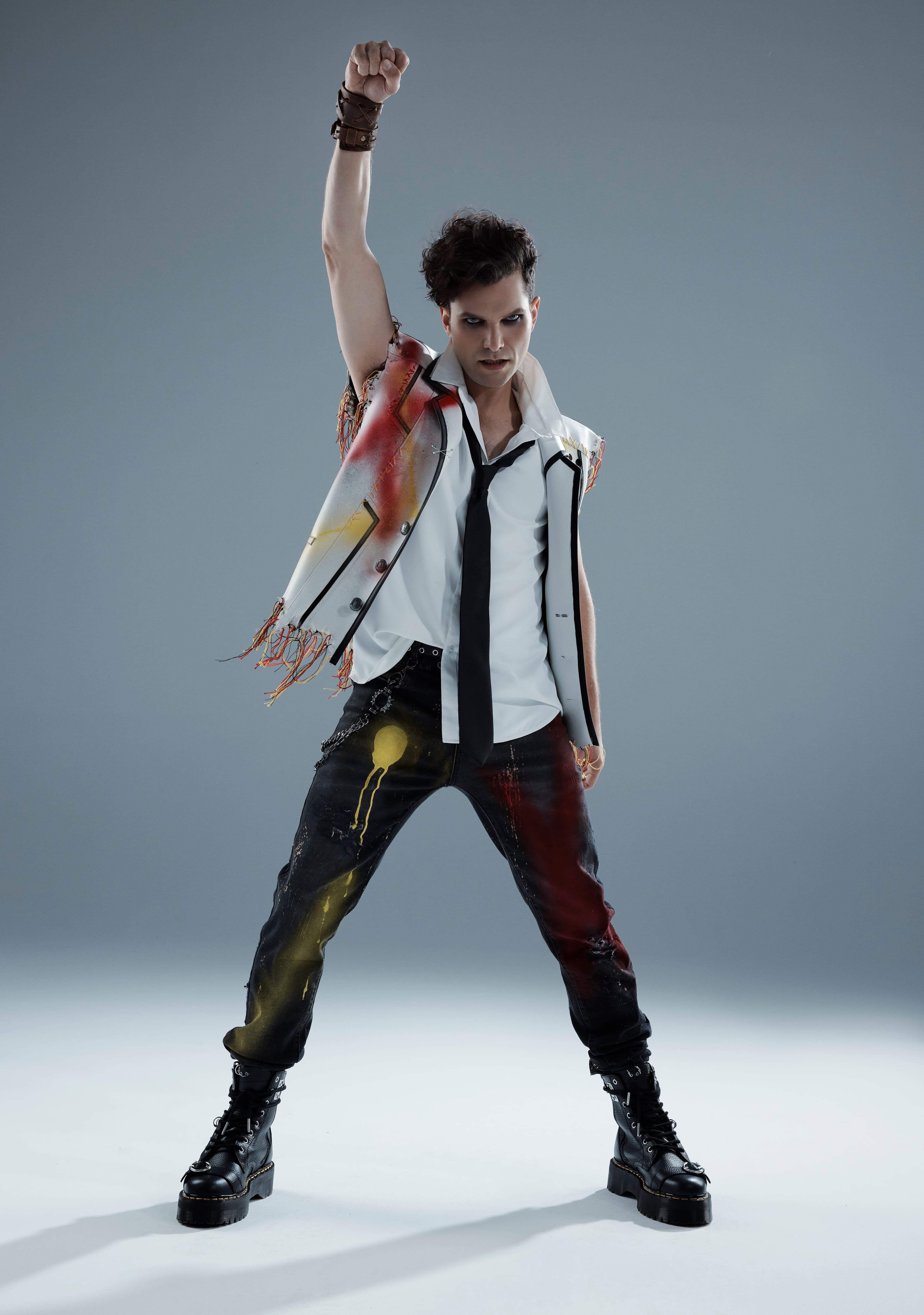 Pierre-Olivier Grondin incarne Galileo dans la mouture québécoise comédie musicale We Will Rock You.